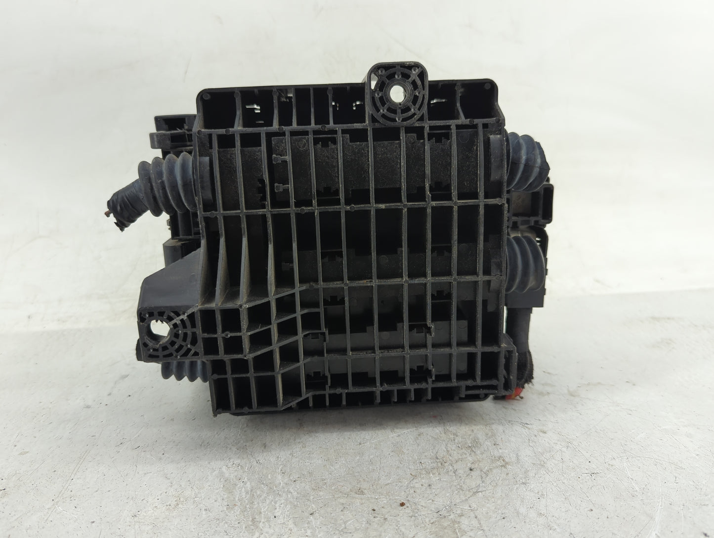 2020-2022 Chevrolet Traverse Fusebox Fuse Box Panel Relay Module P/N:7171-4521-30 85114017, 13368934 Fits Fits 2019 2020 202