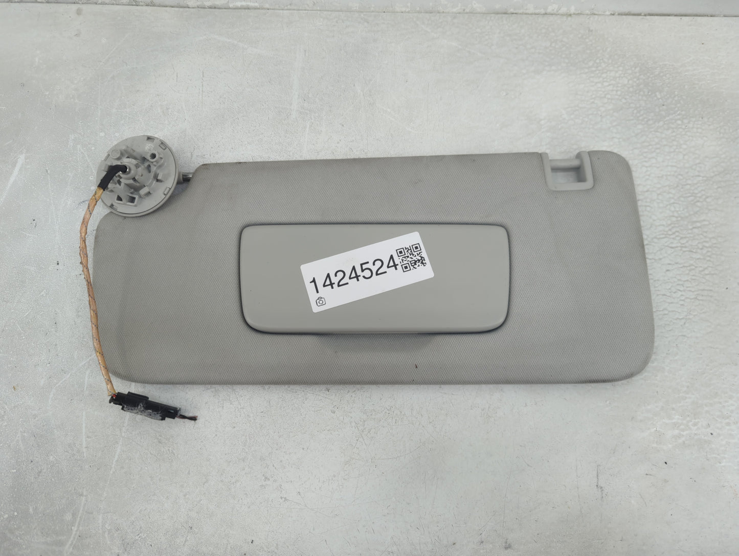 2018-2022 Chevrolet Traverse Sun Visor Shade Replacement Passenger Right Mirror Fits Fits 2018 2019 2020 2021 2022 OEM Used 