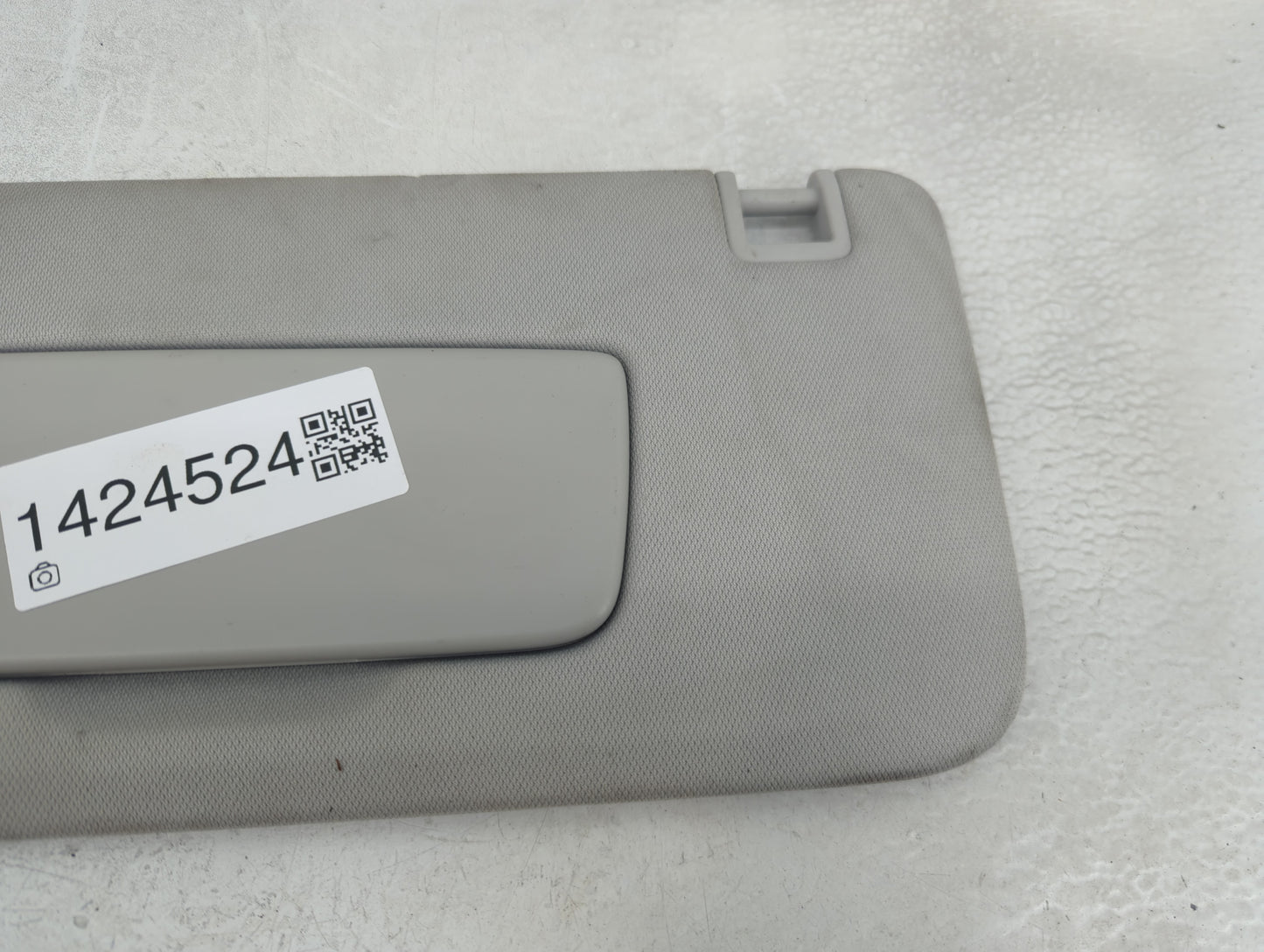 2018-2022 Chevrolet Traverse Sun Visor Shade Replacement Passenger Right Mirror Fits Fits 2018 2019 2020 2021 2022 OEM Used 