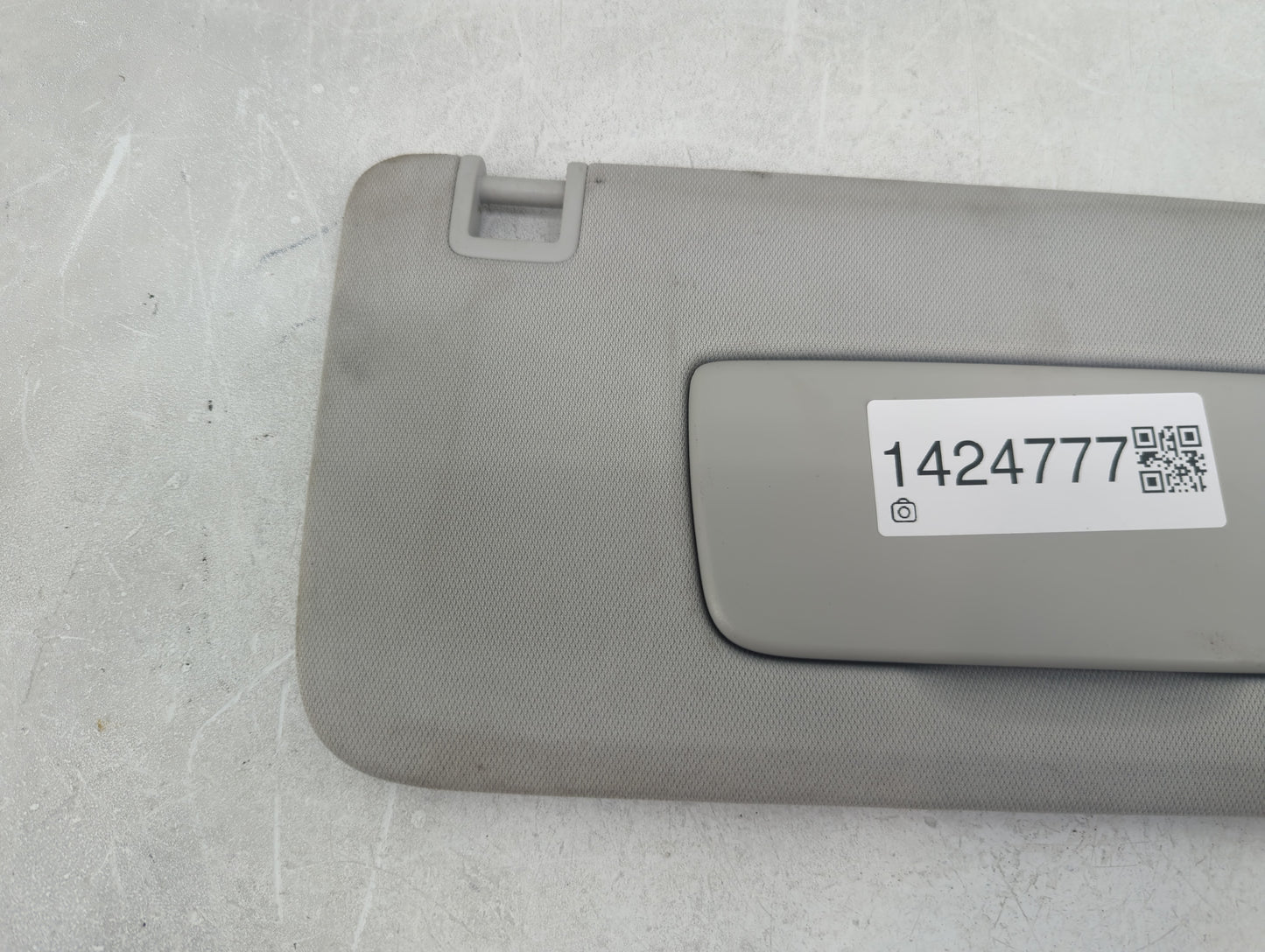2018-2022 Chevrolet Traverse Sun Visor Shade Replacement Driver Left Mirror Fits Fits 2018 2019 2020 2021 2022 OEM Used Auto