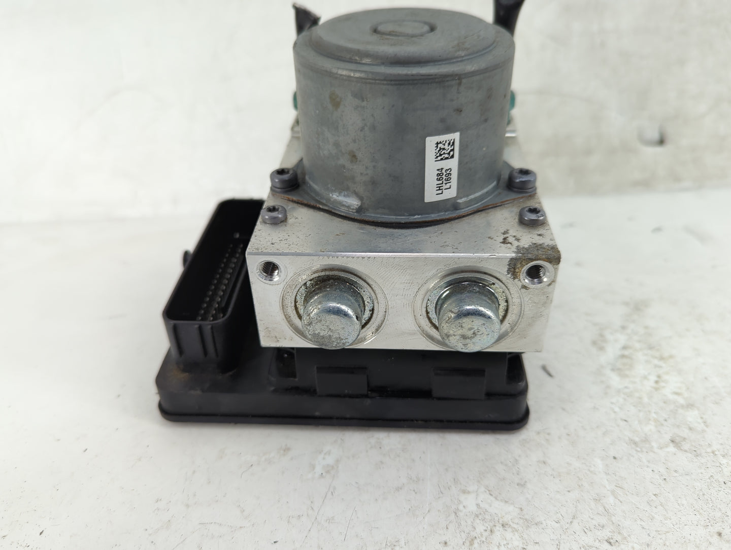 2019-2022 Chevrolet Traverse ABS Pump Control Module Replacement P/N:84502698 8511207, A007U955 Fits Fits 2019 2020 2021 202
