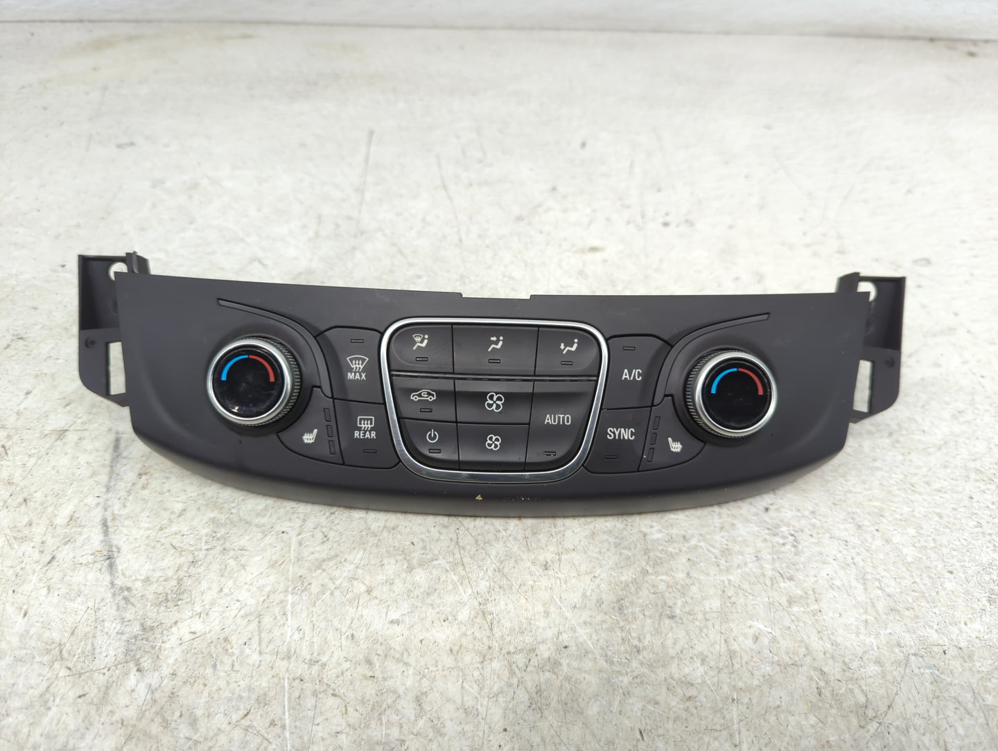 2018-2022 Chevrolet Traverse Climate Control Module Temperature AC/Heater Replacement P/N:84344402 7370200000000X Fits OEM U