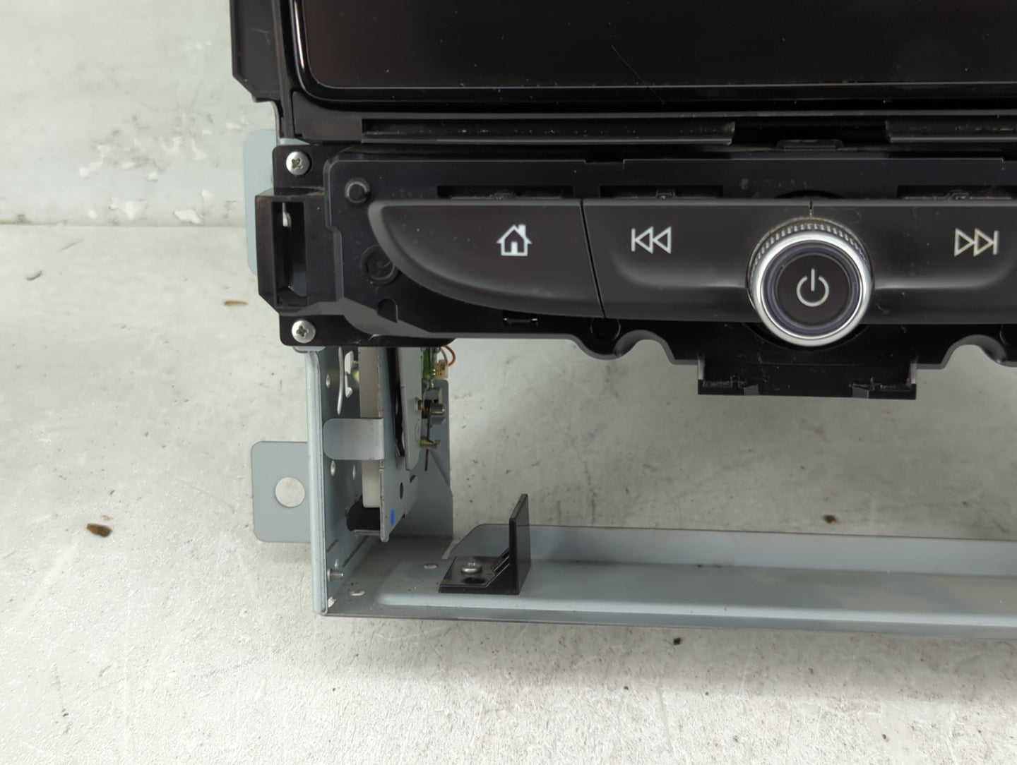 2018-2021 Chevrolet Traverse Radio AM FM Cd Player Receiver Replacement P/N:84423260 7370100000000X Fits Fits 2018 2019 2020