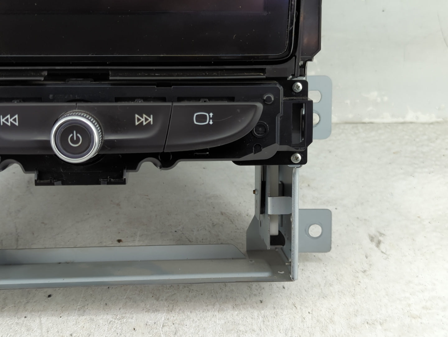 2018-2021 Chevrolet Traverse Radio AM FM Cd Player Receiver Replacement P/N:84423260 7370100000000X Fits Fits 2018 2019 2020