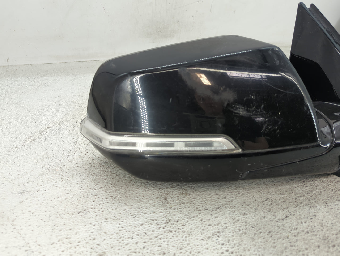 2018-2022 Chevrolet Traverse Passenger Side View Mirror - Right Door Mirror OEM Used - Oemusedautoparts1.com