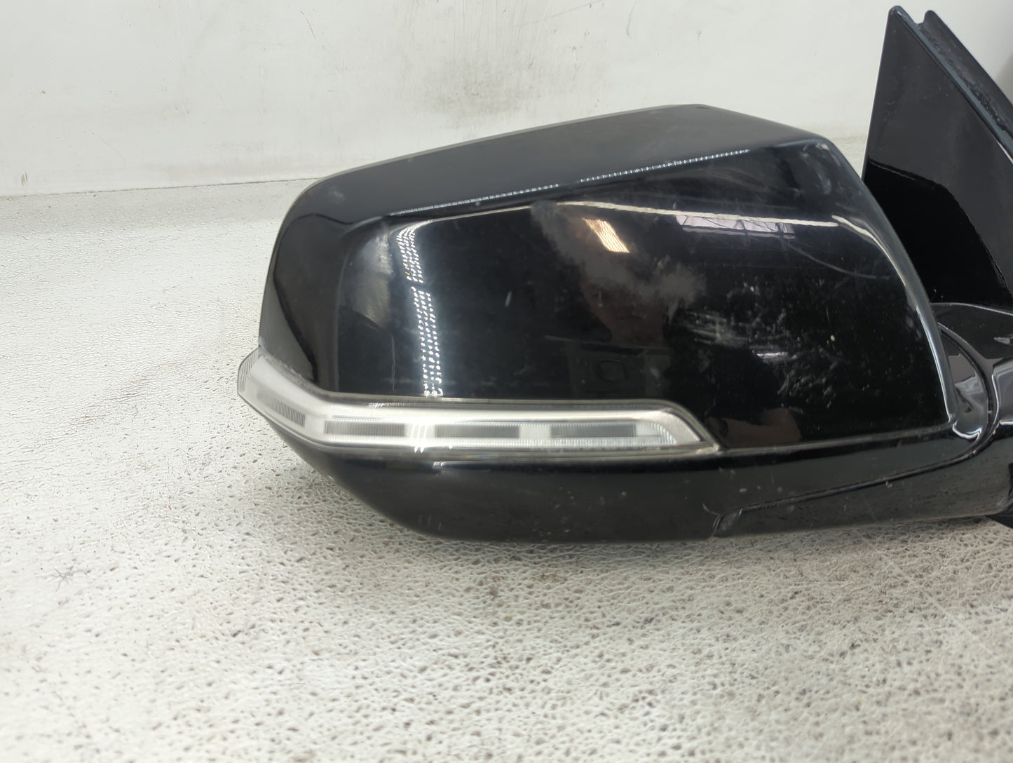 2018-2022 Chevrolet Traverse Passenger Side View Mirror - Right Door Mirror OEM Used - Oemusedautoparts1.com