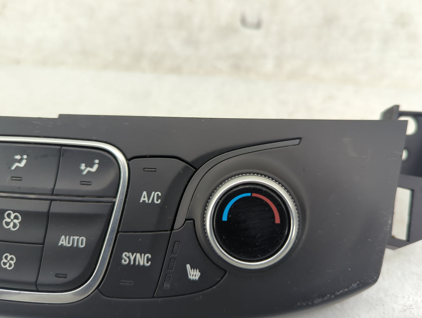 2018-2022 Chevrolet Traverse Climate Control Module Temperature AC/Heater Replacement P/N:84344402 Fits OEM Used Auto Parts 