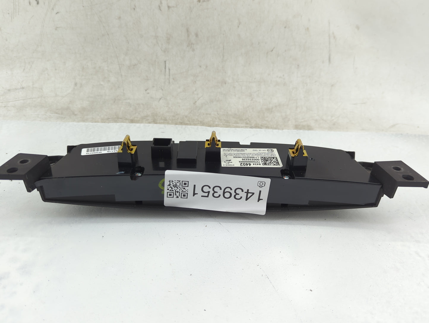 2018-2022 Chevrolet Traverse Climate Control Module Temperature AC/Heater Replacement P/N:84344402 Fits OEM Used Auto Parts 