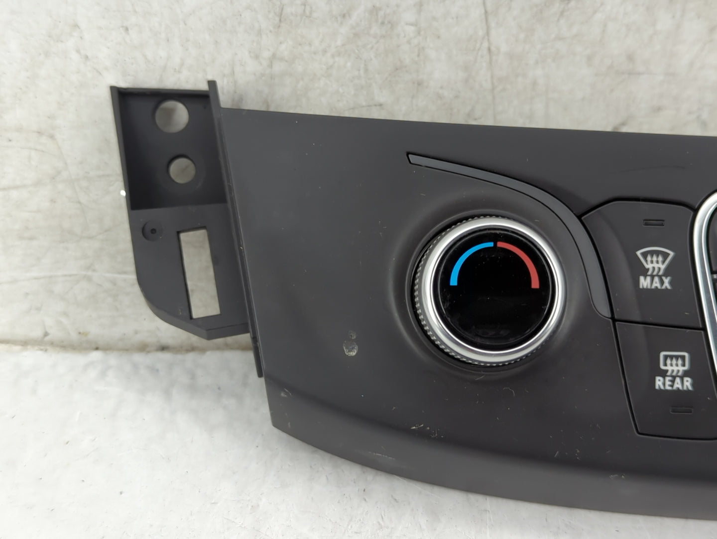 2018-2022 Chevrolet Traverse Climate Control Module Temperature AC/Heater Replacement P/N:84344401 7370200000000X Fits OEM U