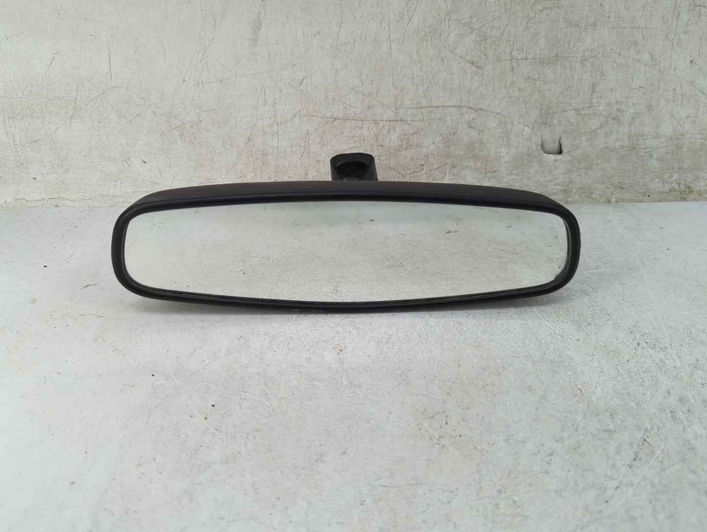 2018-2022 Chevrolet Traverse Interior Rear View Mirror Replacement OEM P/N:A048070 026150 Fits OEM Used Auto Parts - Oemused