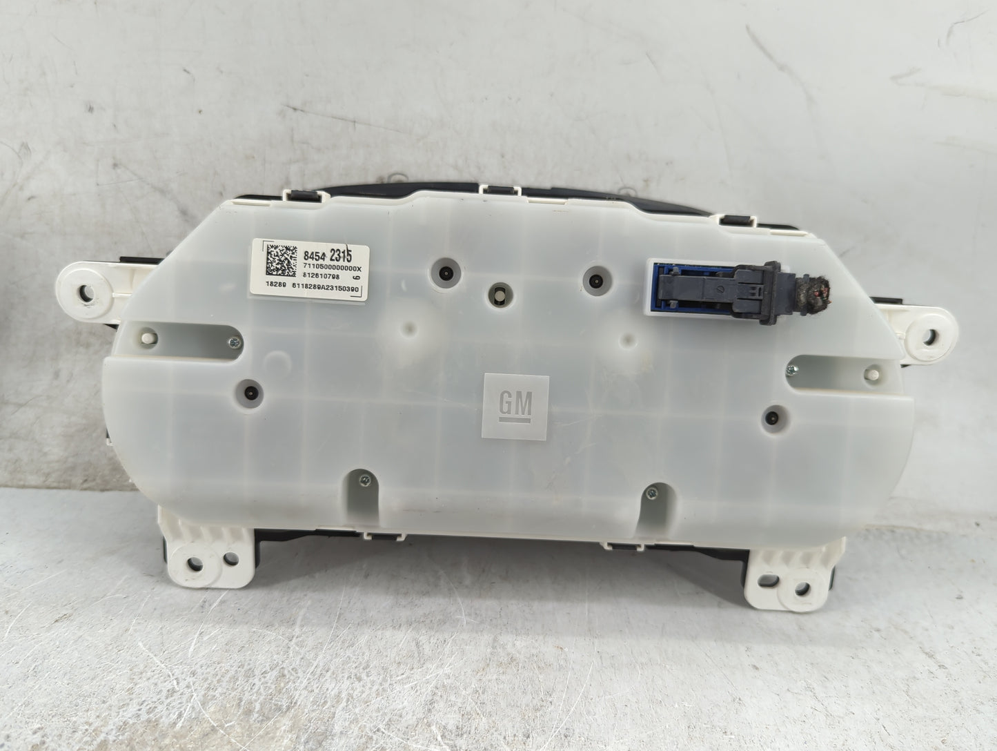 2019 Chevrolet Traverse Instrument Cluster Speedometer Gauges P/N:84542315 Miles: Fits OEM Used Auto Parts - Oemusedautopart