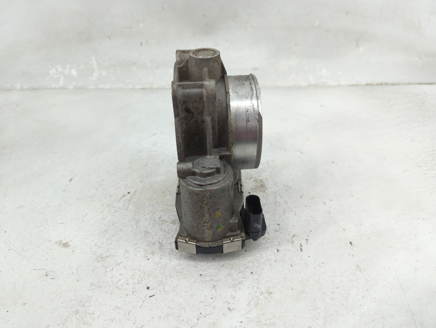 2018-2019 Chevrolet Traverse Throttle Body P/N:12670981AA Fits Fits 2013 2014 2015 2016 2017 2018 2019 2020 2021 OEM Used Au