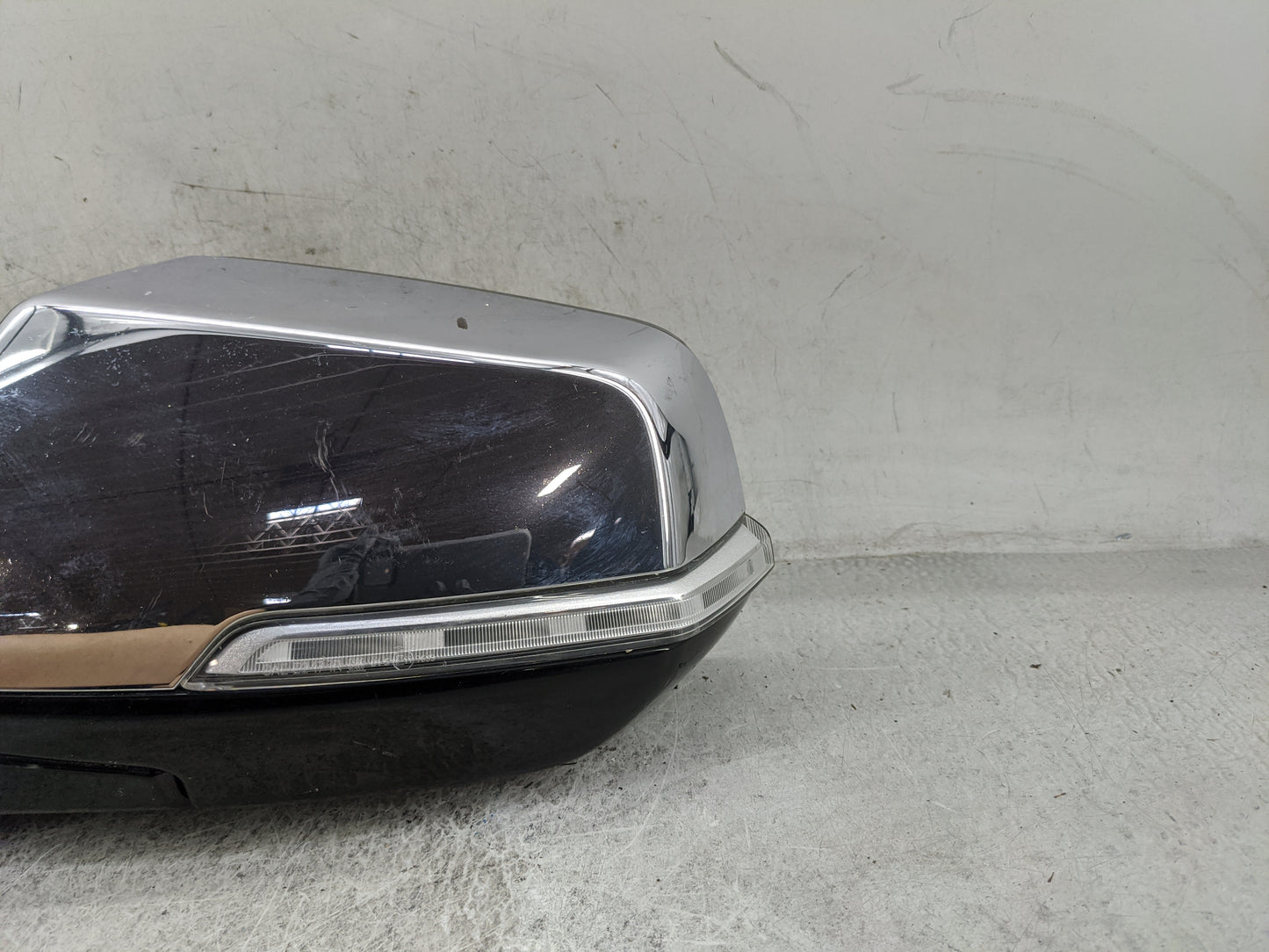 2018-2022 Chevrolet Traverse Driver Side View Mirror - Left Door Mirror OEM Used - Oemusedautoparts1.com