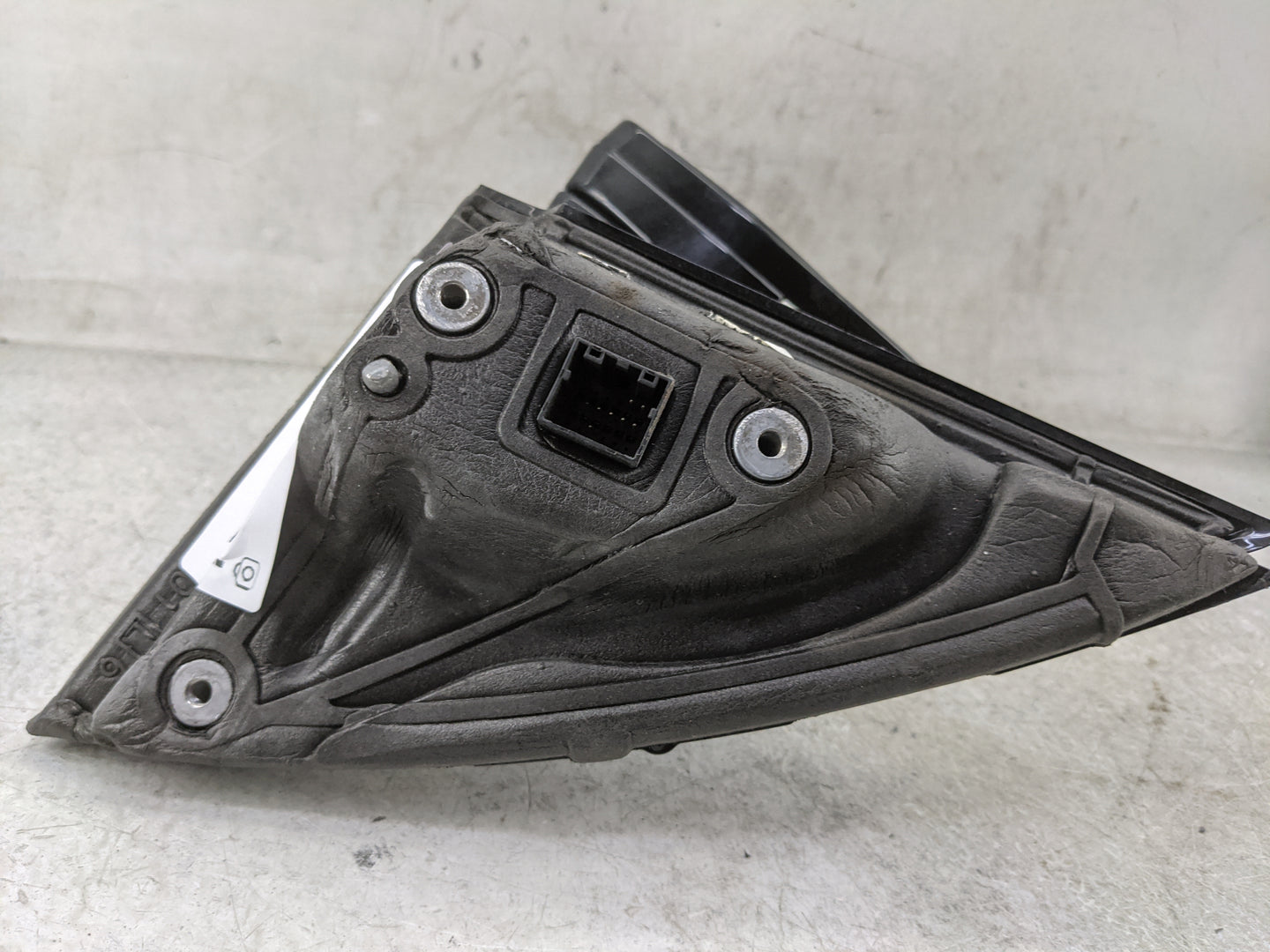 2018-2022 Chevrolet Traverse Driver Side View Mirror - Left Door Mirror OEM Used - Oemusedautoparts1.com