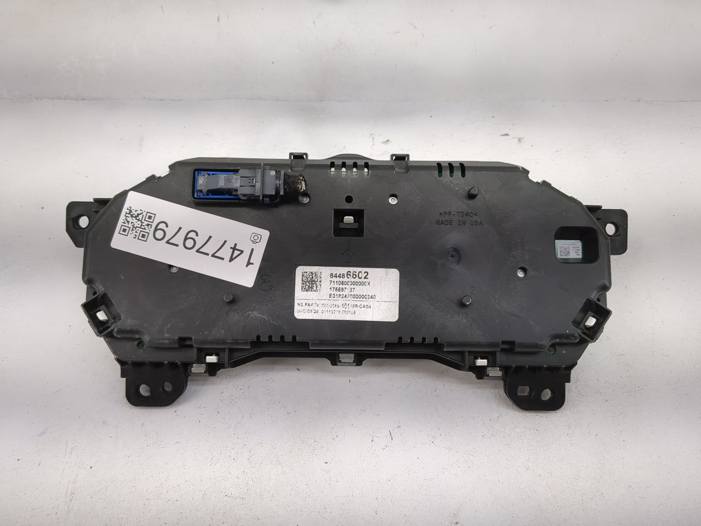 2018-2019 Chevrolet Traverse Instrument Cluster Speedometer Gauges P/N:84486602 711050000000CX Miles: Fits Fits 2018 2019 OE