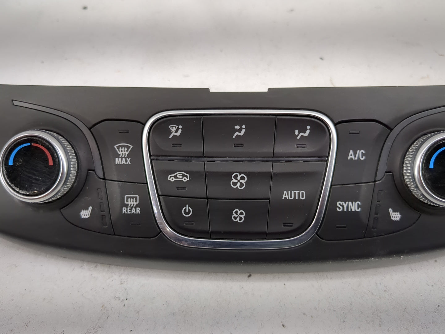 2018-2022 Chevrolet Traverse Climate Control Module Temperature AC/Heater Replacement P/N:84344402 7370200000000X Fits OEM U