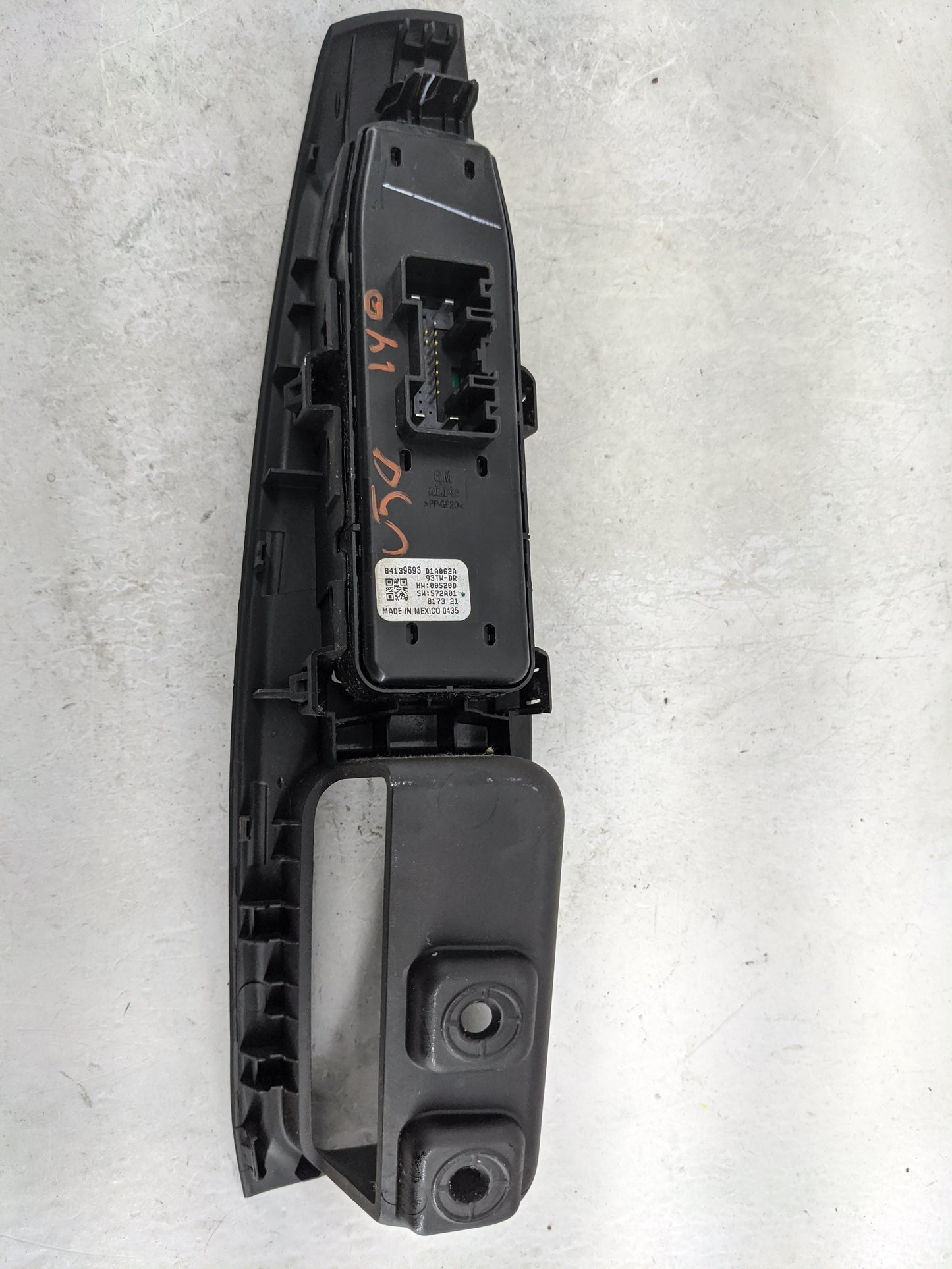 2018-2022 Chevrolet Traverse Master Power Window Switch Replacement Driver Side Left P/N:84139693 D1A062A Fits OEM Used Auto