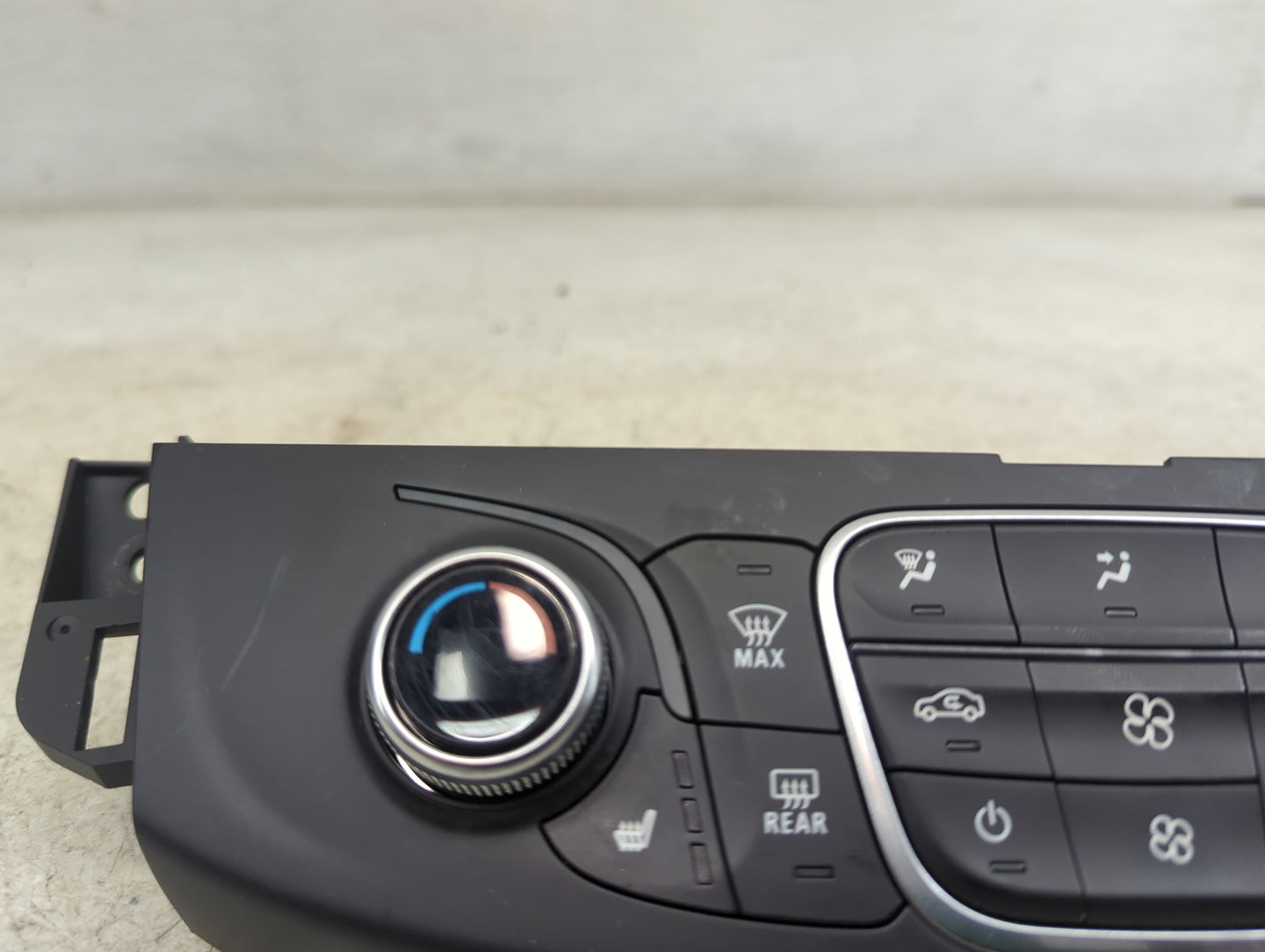 2018-2022 Chevrolet Traverse Climate Control Module Temperature AC/Heater Replacement P/N:8434 4402 737020000000X Fits OEM U