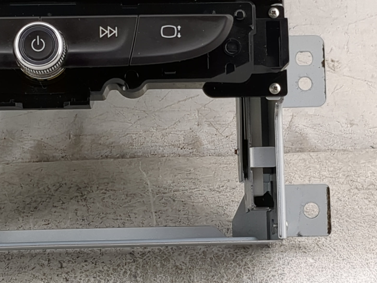 2018-2021 Chevrolet Traverse Tuner Satellite Receiver - Oemusedautoparts1.com