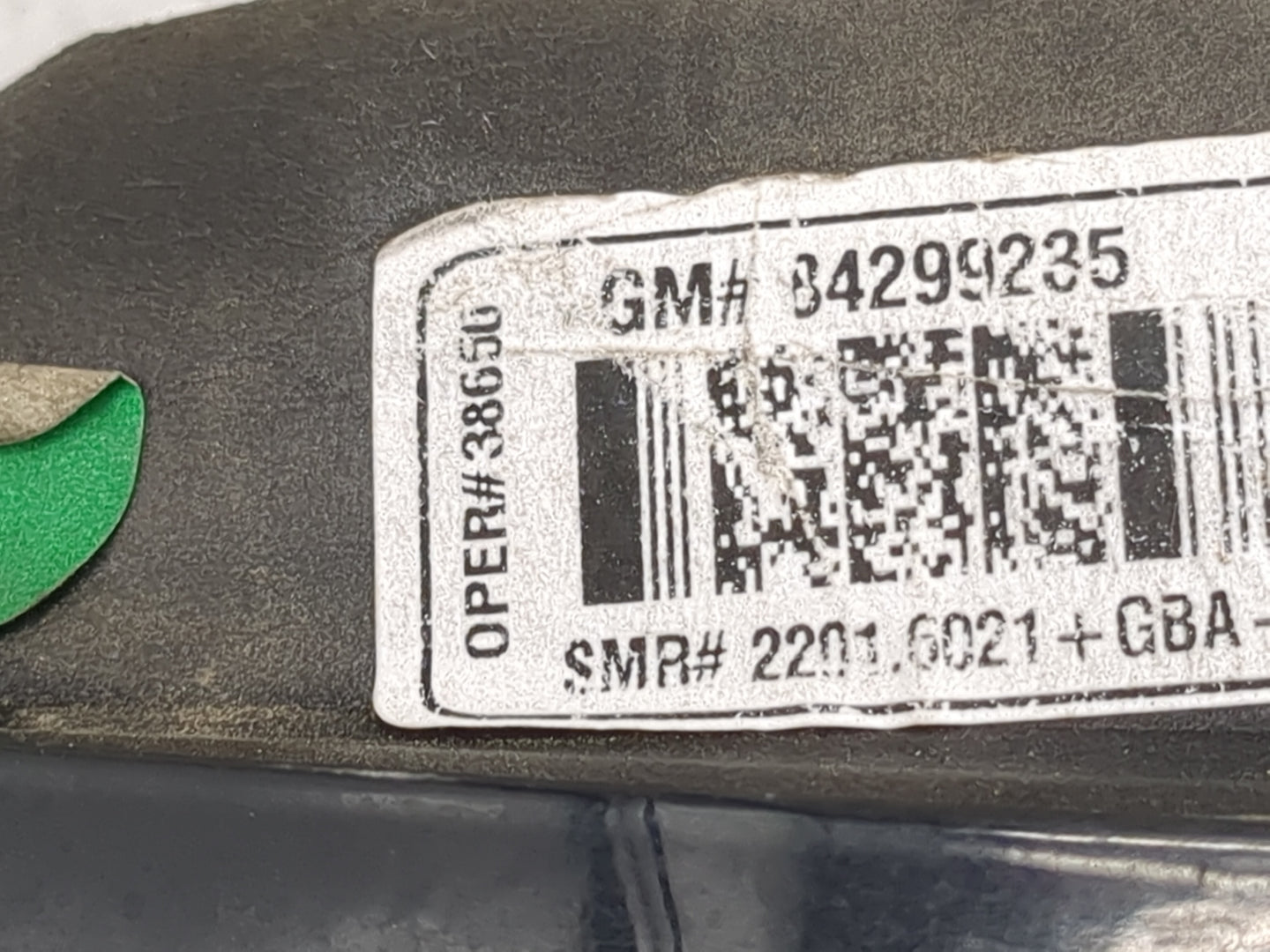 2018-2022 Chevrolet Traverse Driver Side View Mirror - Left Door Mirror OEM Used - Oemusedautoparts1.com