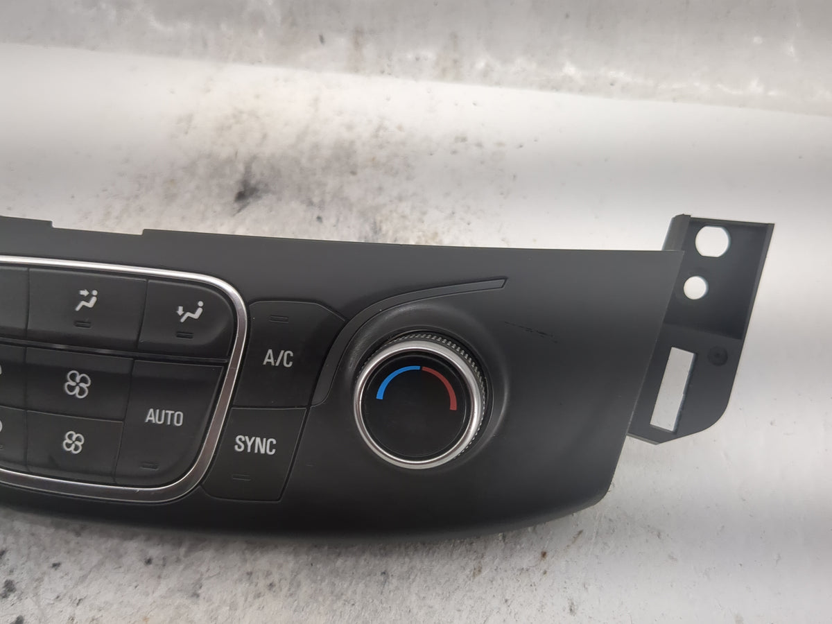 2018-2022 Chevrolet Traverse Climate Control Module Temperature AC/Heater Replacement P/N:84344401 7370200000X Fits OEM Used
