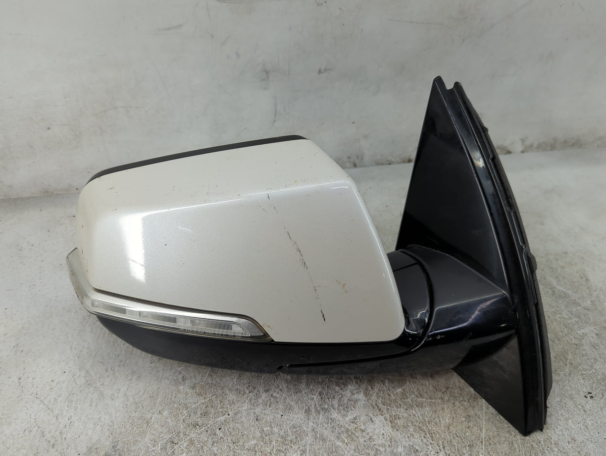 2018-2022 Chevrolet Traverse Passenger Side View Mirror - Right Door Mirror OEM Used - Oemusedautoparts1.com