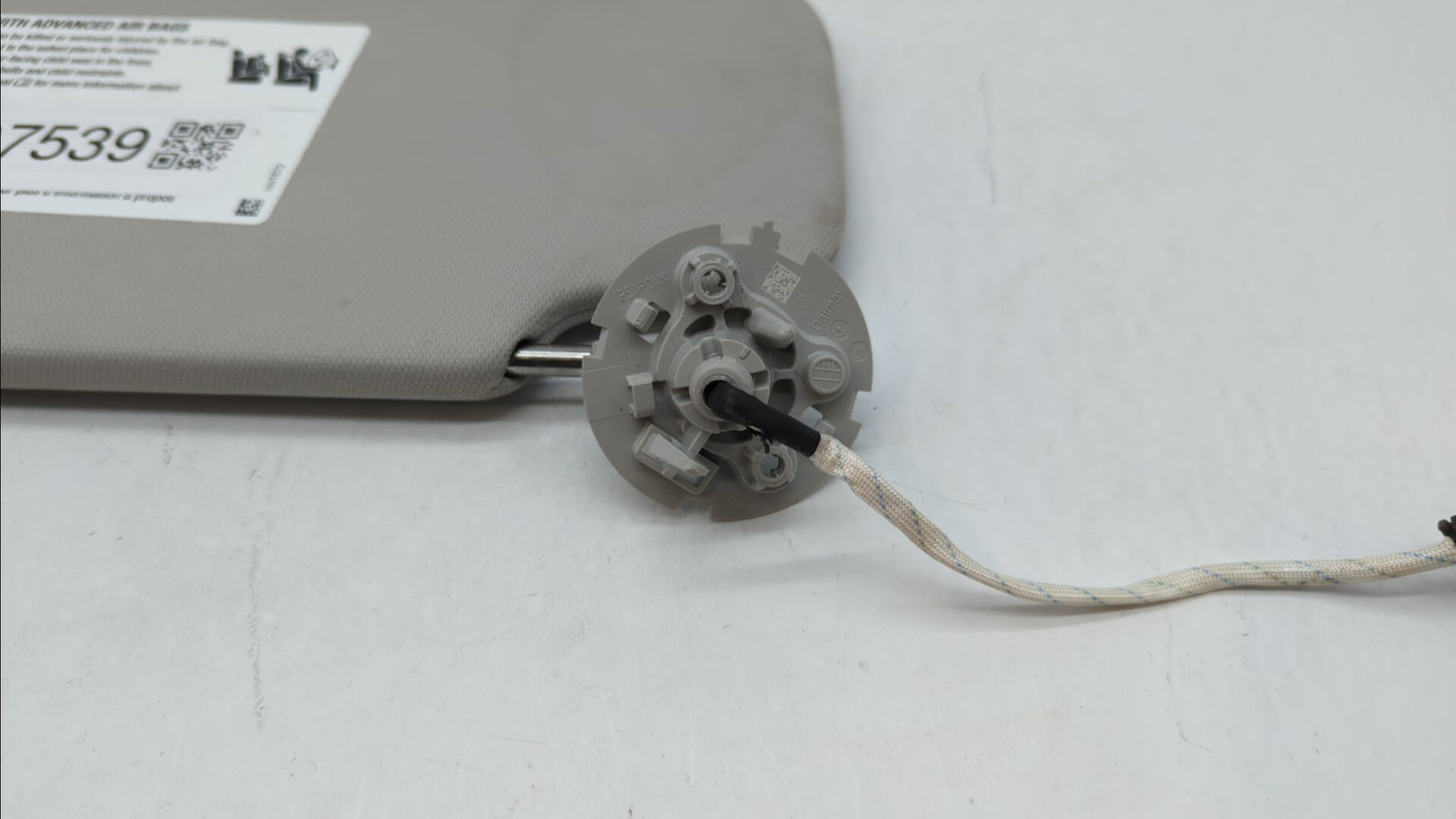 2018-2022 Chevrolet Traverse Sun Visor Shade Replacement Driver Left Mirror Fits Fits 2018 2019 2020 2021 2022 OEM Used Auto