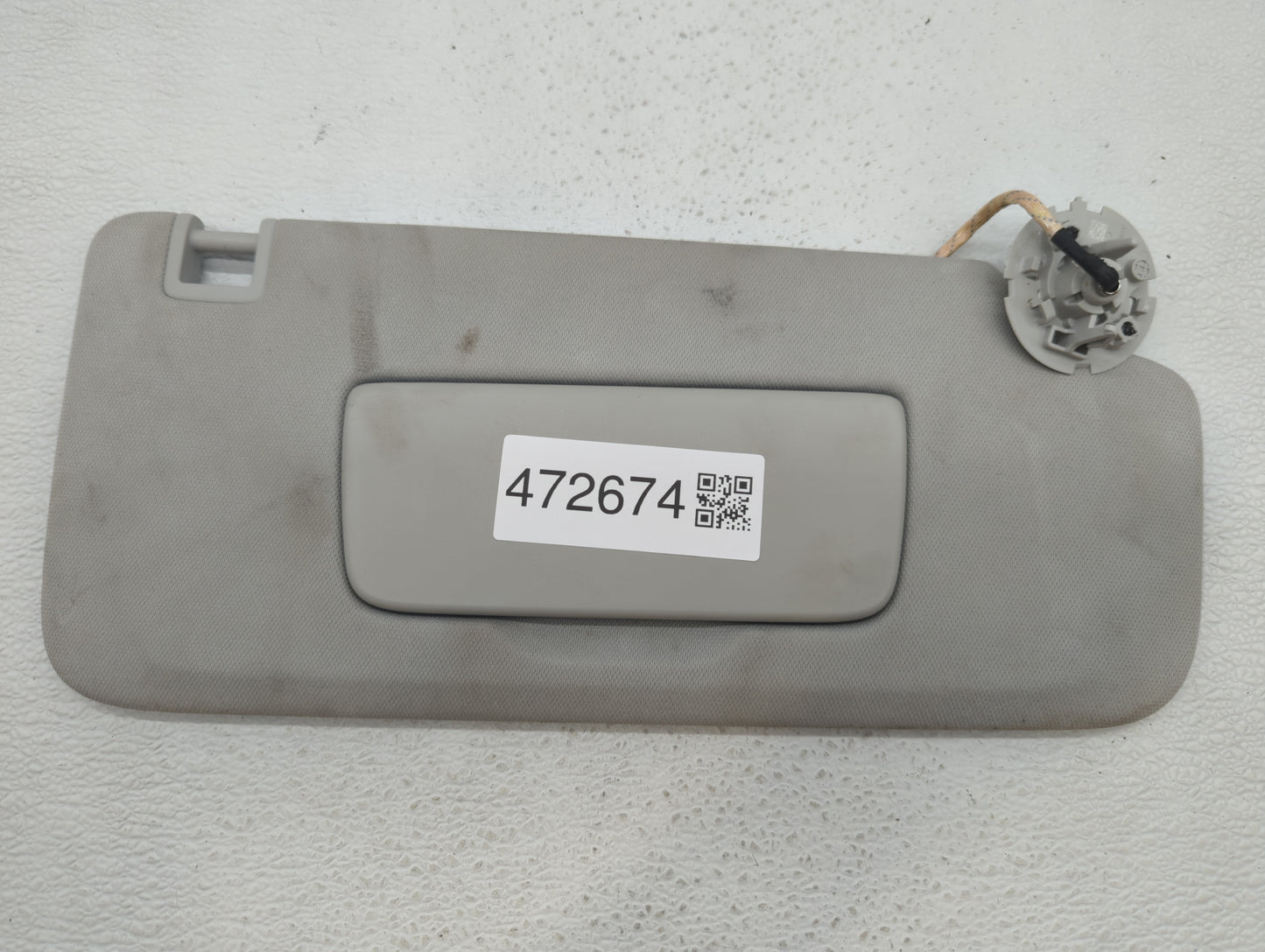 2018-2022 Chevrolet Traverse Sun Visor Shade Replacement Passenger Right Mirror Fits Fits 2018 2019 2020 2021 2022 OEM Used 