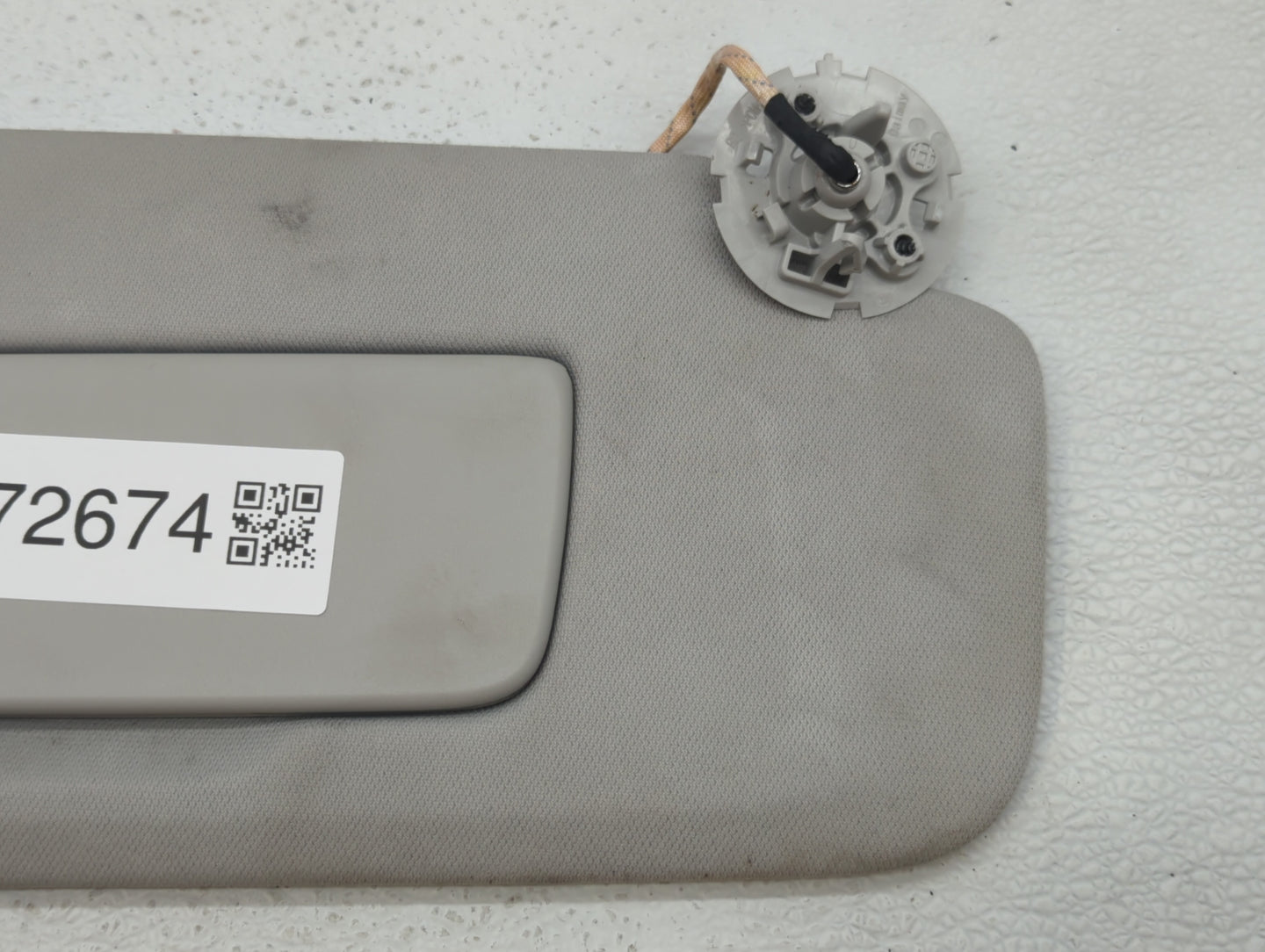 2018-2022 Chevrolet Traverse Sun Visor Shade Replacement Passenger Right Mirror Fits Fits 2018 2019 2020 2021 2022 OEM Used 