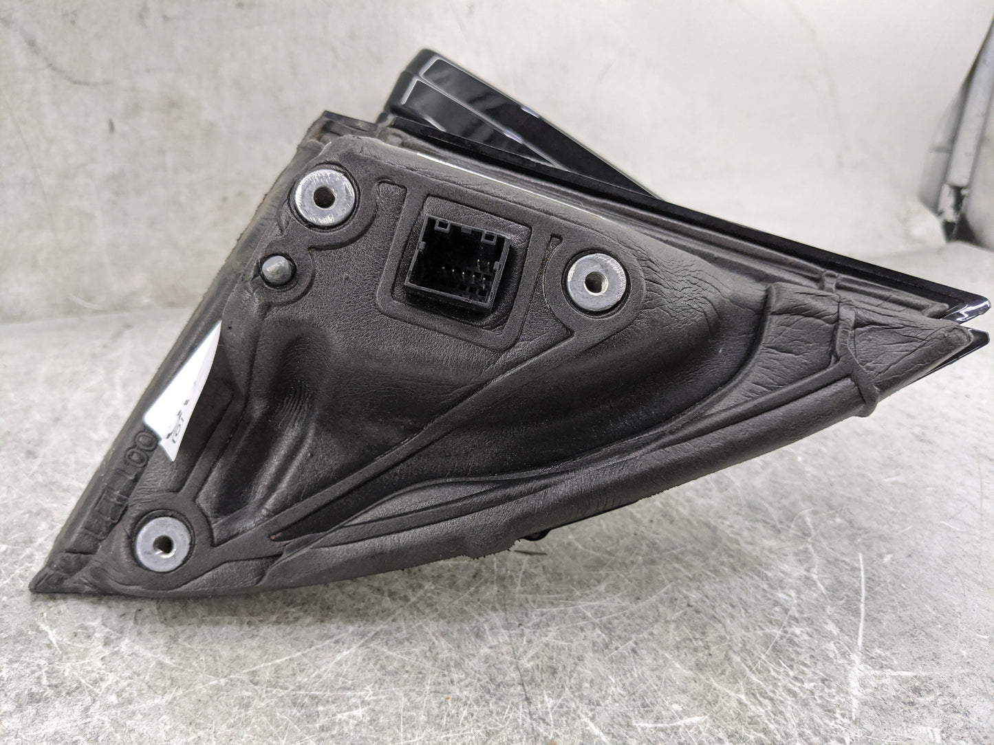 2018-2022 Chevrolet Traverse Driver Side View Mirror - Left Door Mirror OEM Used - Oemusedautoparts1.com