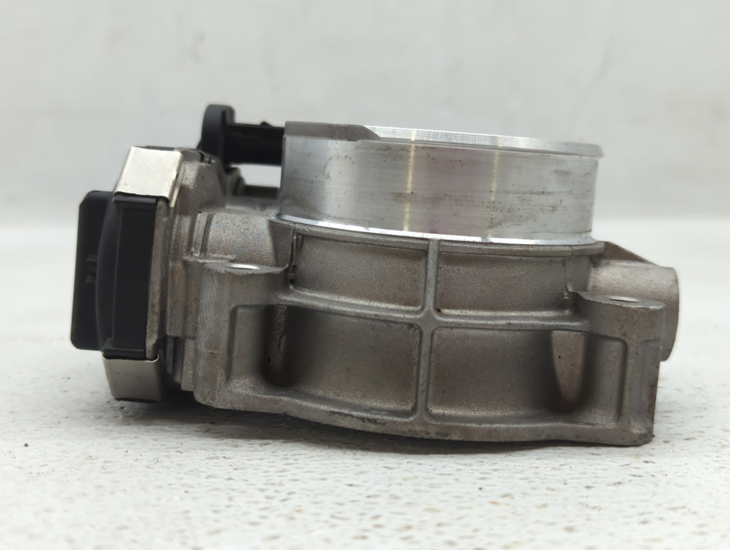 2017-2022 Chevrolet Traverse Throttle Body P/N:12670981AA 12632172BA Fits OEM Used Auto Parts - Oemusedautoparts1.com