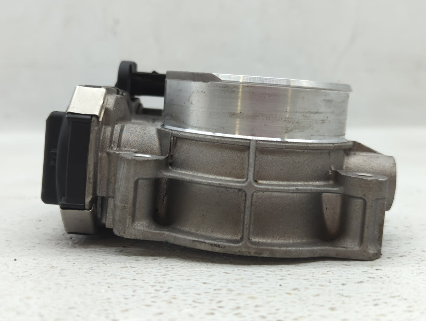 2017-2022 Chevrolet Traverse Throttle Body P/N:12670981AA 12632172BA Fits OEM Used Auto Parts - Oemusedautoparts1.com