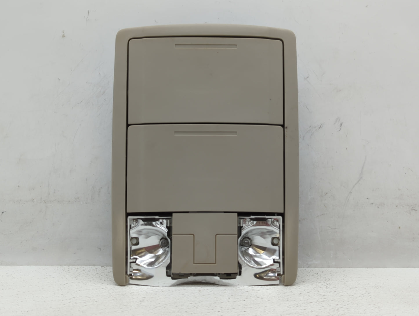 2019 Chevrolet Traverse Overhead Roof Console - Oemusedautoparts1.com