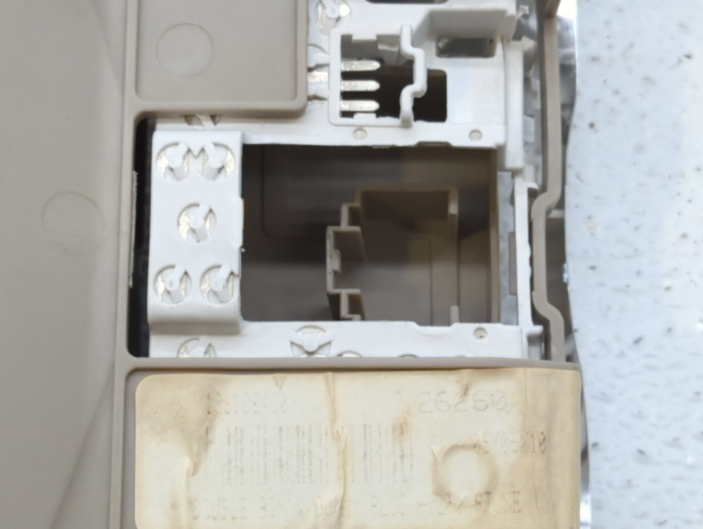 2019 Chevrolet Traverse Overhead Roof Console - Oemusedautoparts1.com