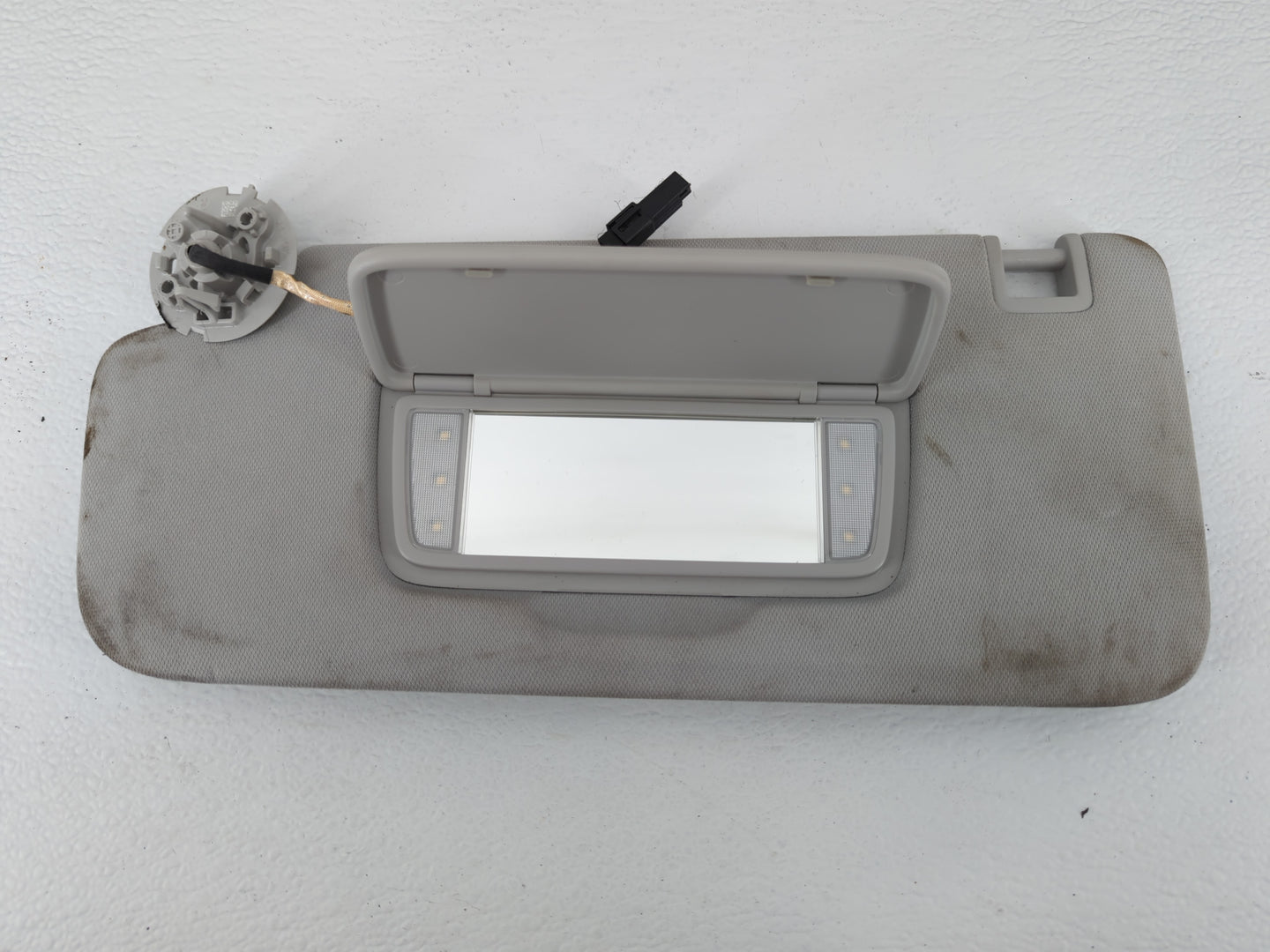 2018-2022 Chevrolet Traverse Sun Visor Shade Replacement Driver Left Mirror Fits Fits 2018 2019 2020 2021 2022 OEM Used Auto