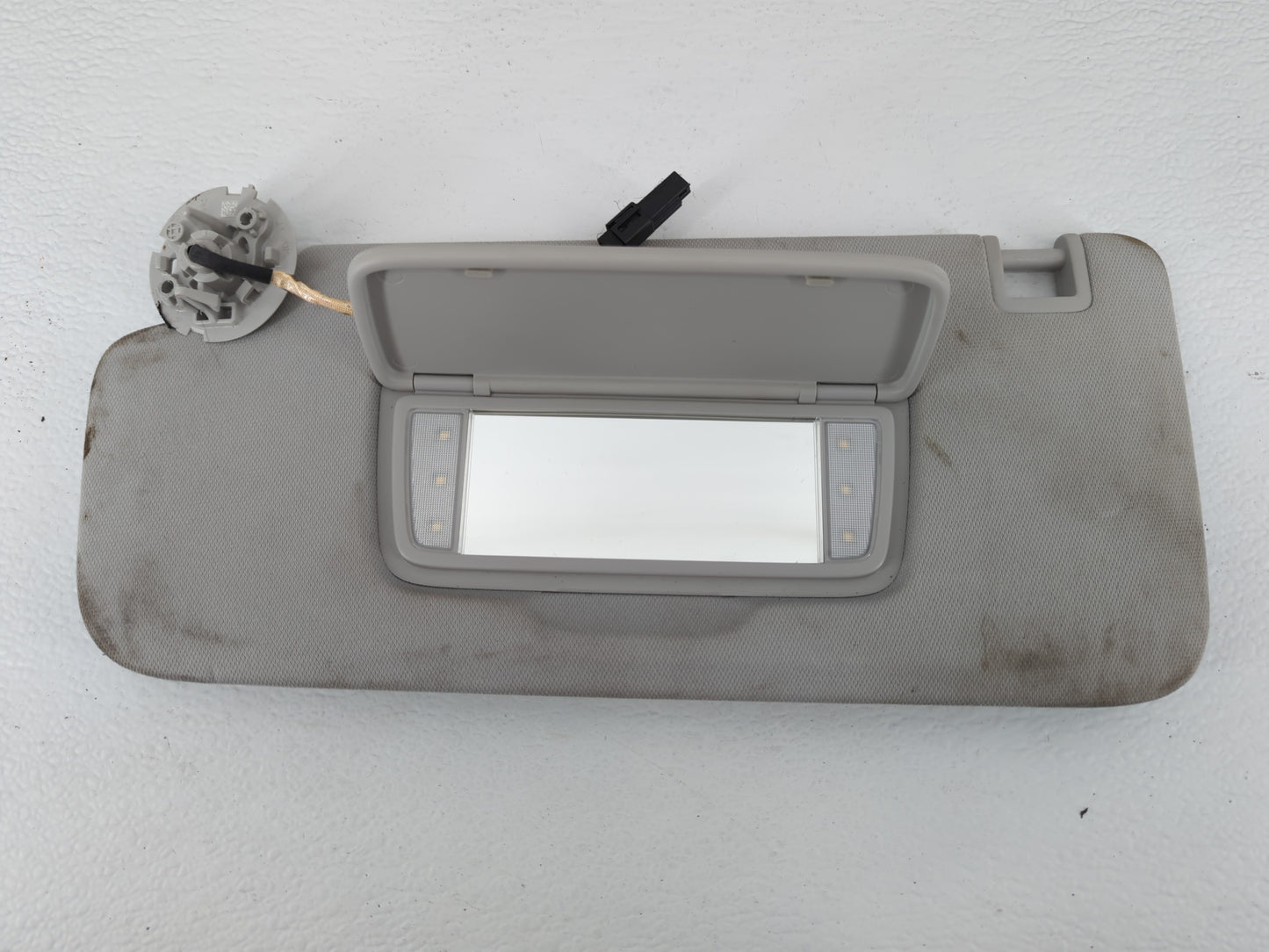 2018-2022 Chevrolet Traverse Sun Visor Shade Replacement Driver Left Mirror Fits Fits 2018 2019 2020 2021 2022 OEM Used Auto