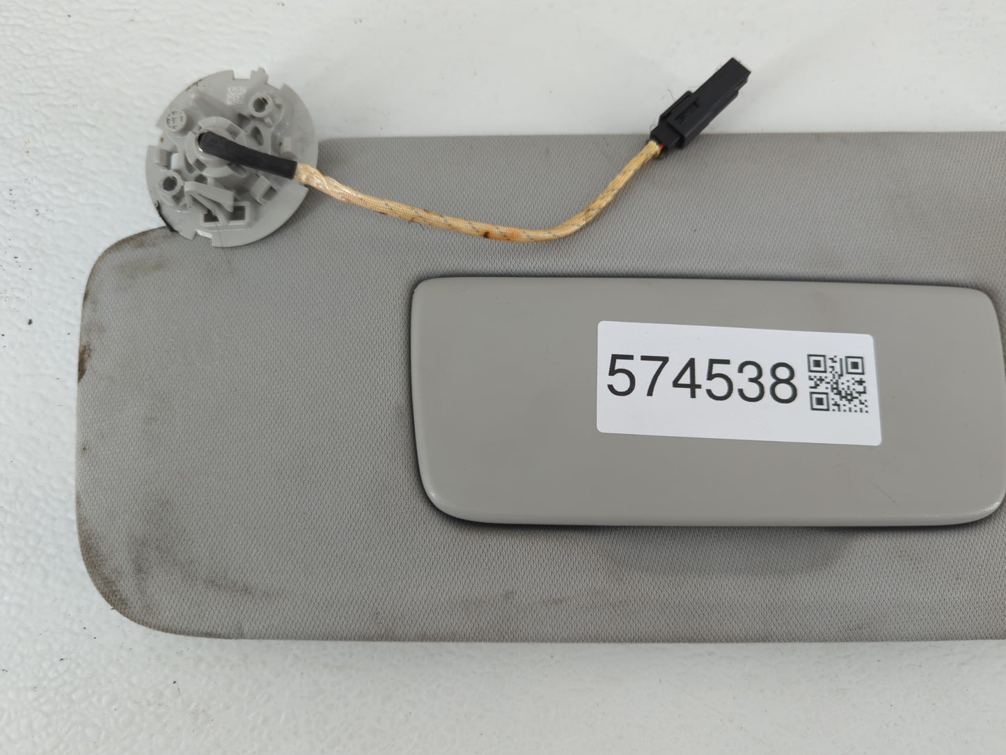 2018-2022 Chevrolet Traverse Sun Visor Shade Replacement Driver Left Mirror Fits Fits 2018 2019 2020 2021 2022 OEM Used Auto