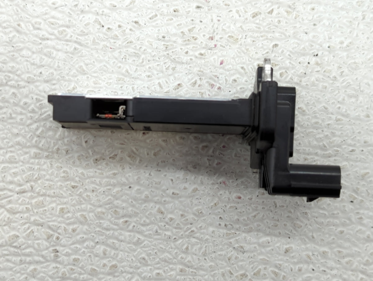 Chevrolet Traverse Mass Air Flow Meter Maf Sensor 606382 - Oemusedautoparts1.com