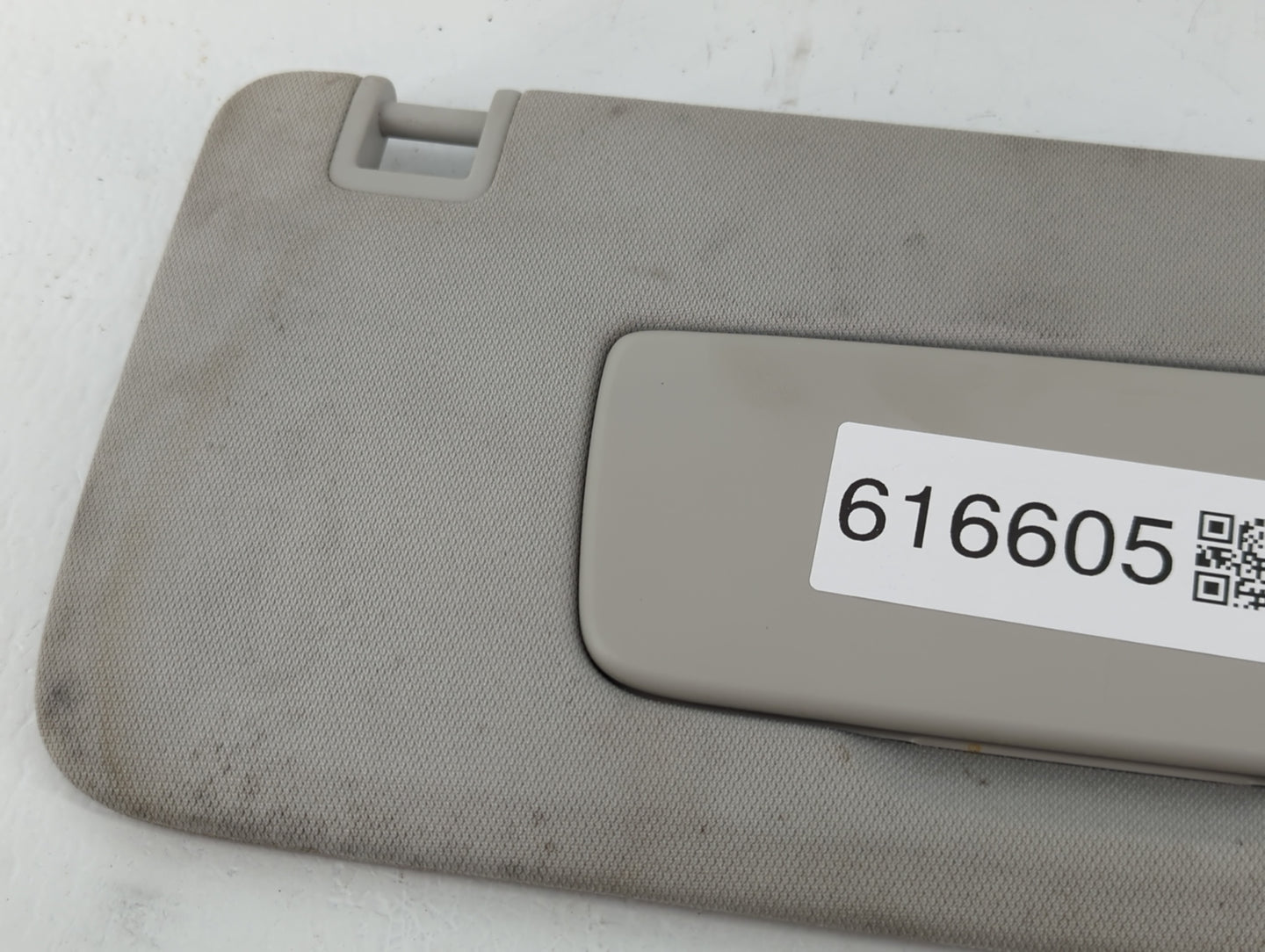 2018-2022 Chevrolet Traverse Sun Visor Shade Replacement Passenger Right Mirror Fits Fits 2018 2019 2020 2021 2022 OEM Used 