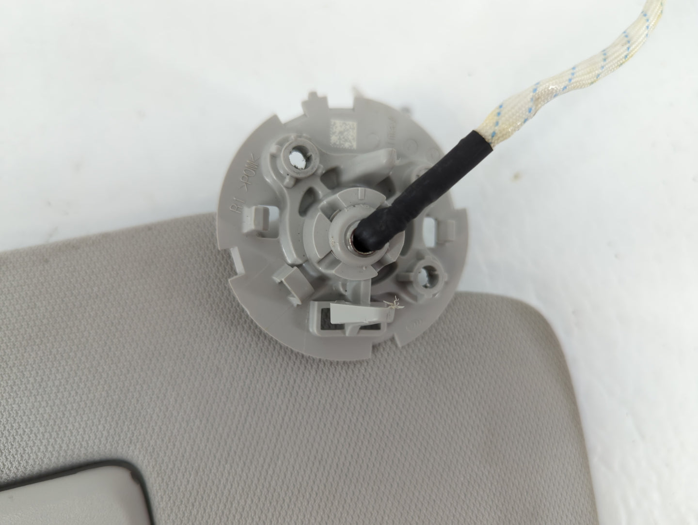 2018-2022 Chevrolet Traverse Sun Visor Shade Replacement Passenger Right Mirror Fits Fits 2018 2019 2020 2021 2022 OEM Used 