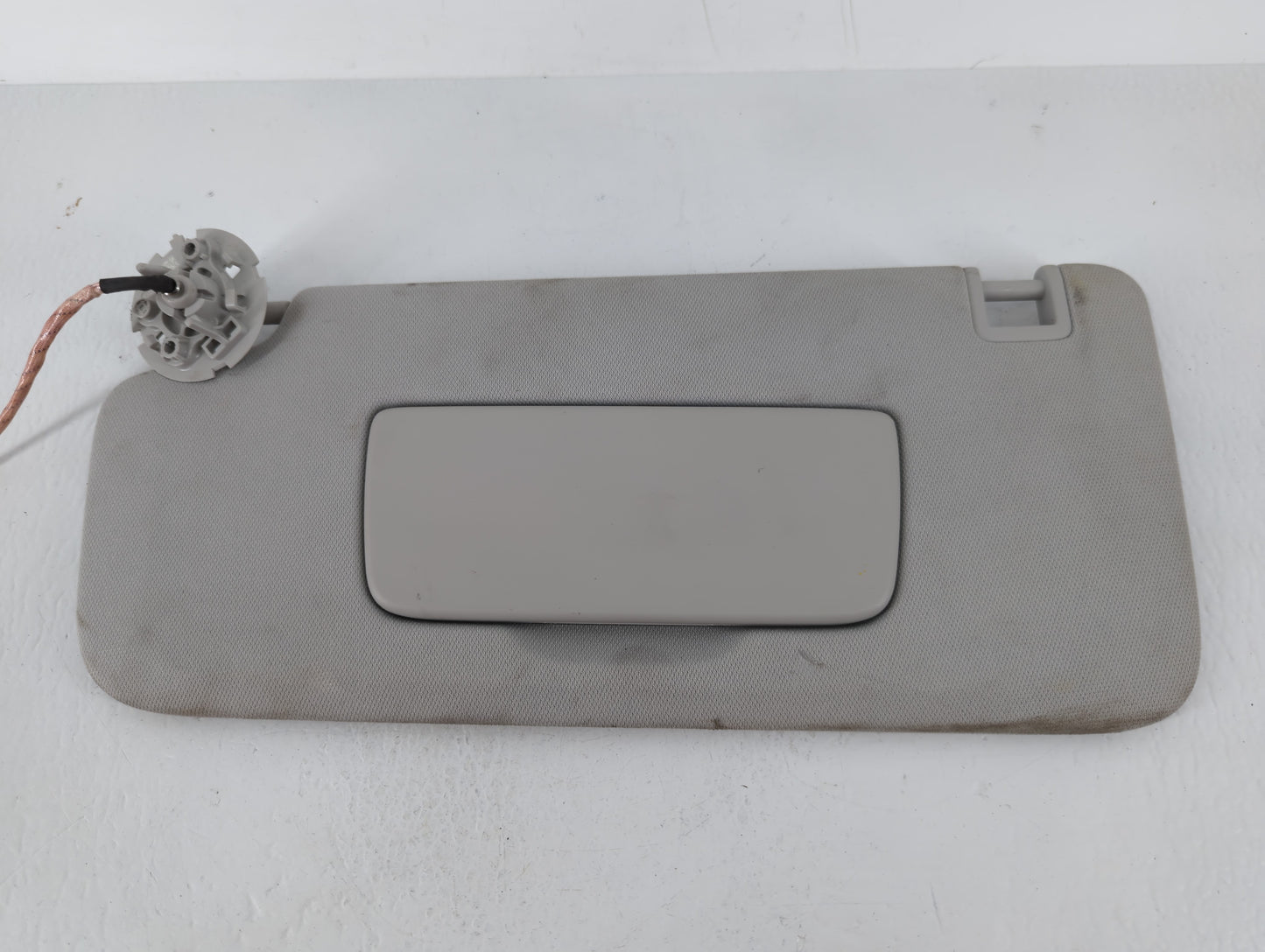 2018-2022 Chevrolet Traverse Sun Visor Shade Replacement Driver Left Mirror Fits Fits 2018 2019 2020 2021 2022 OEM Used Auto