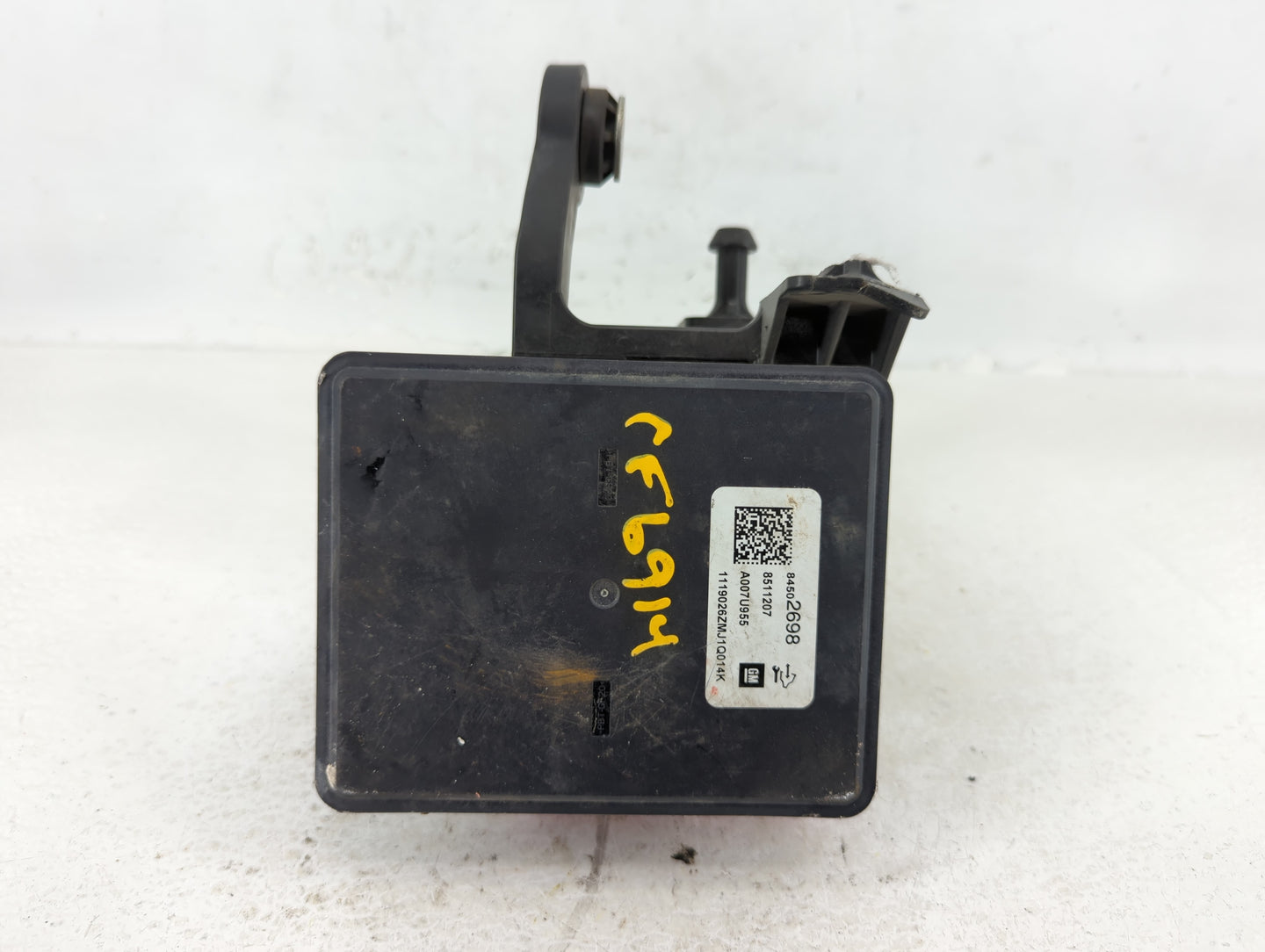 2019-2022 Chevrolet Traverse ABS Pump Control Module Replacement P/N:84503309 Fits Fits 2019 2020 2021 2022 OEM Used Auto Pa