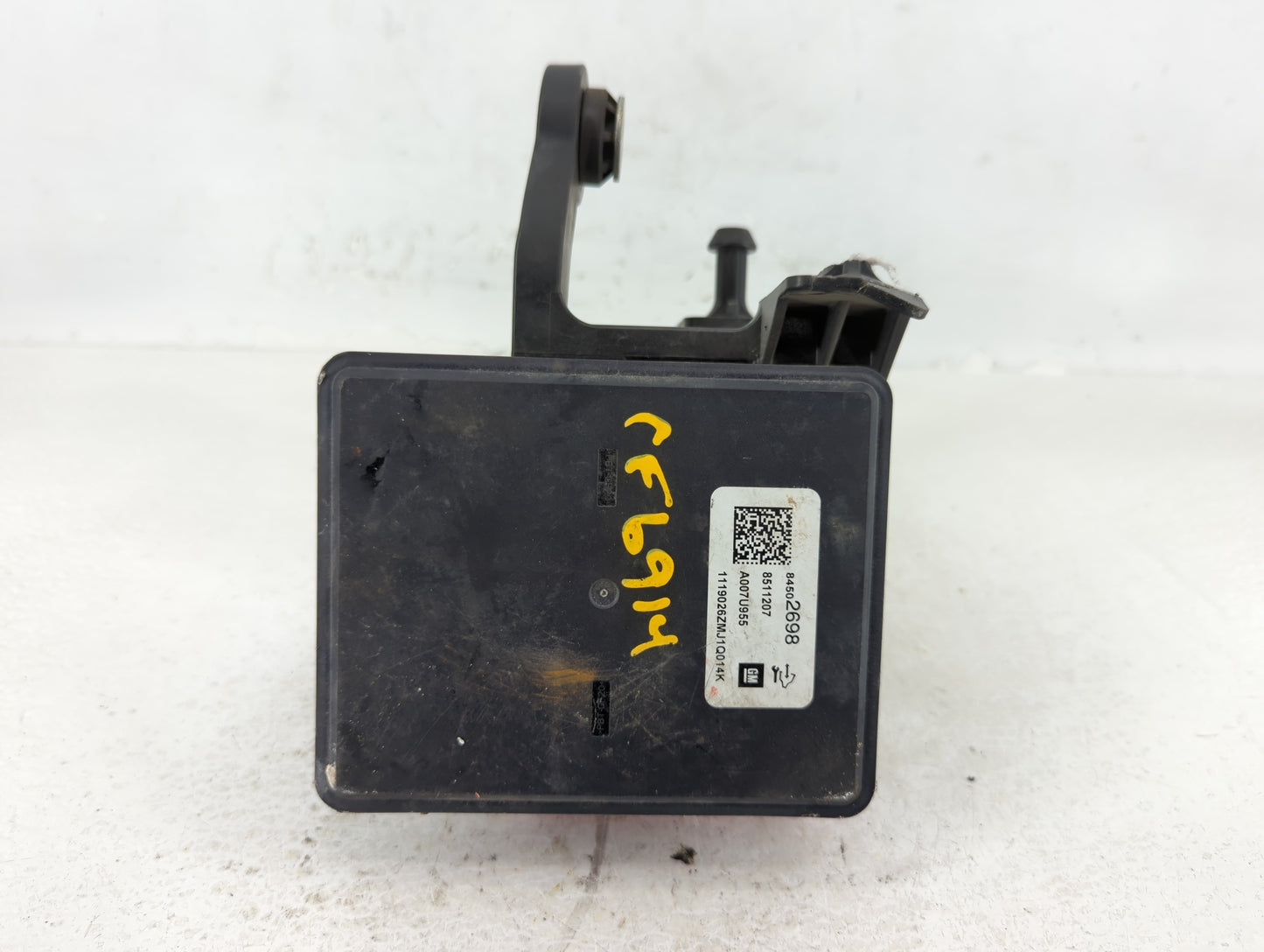 2019-2022 Chevrolet Traverse ABS Pump Control Module Replacement P/N:84503309 Fits Fits 2019 2020 2021 2022 OEM Used Auto Pa