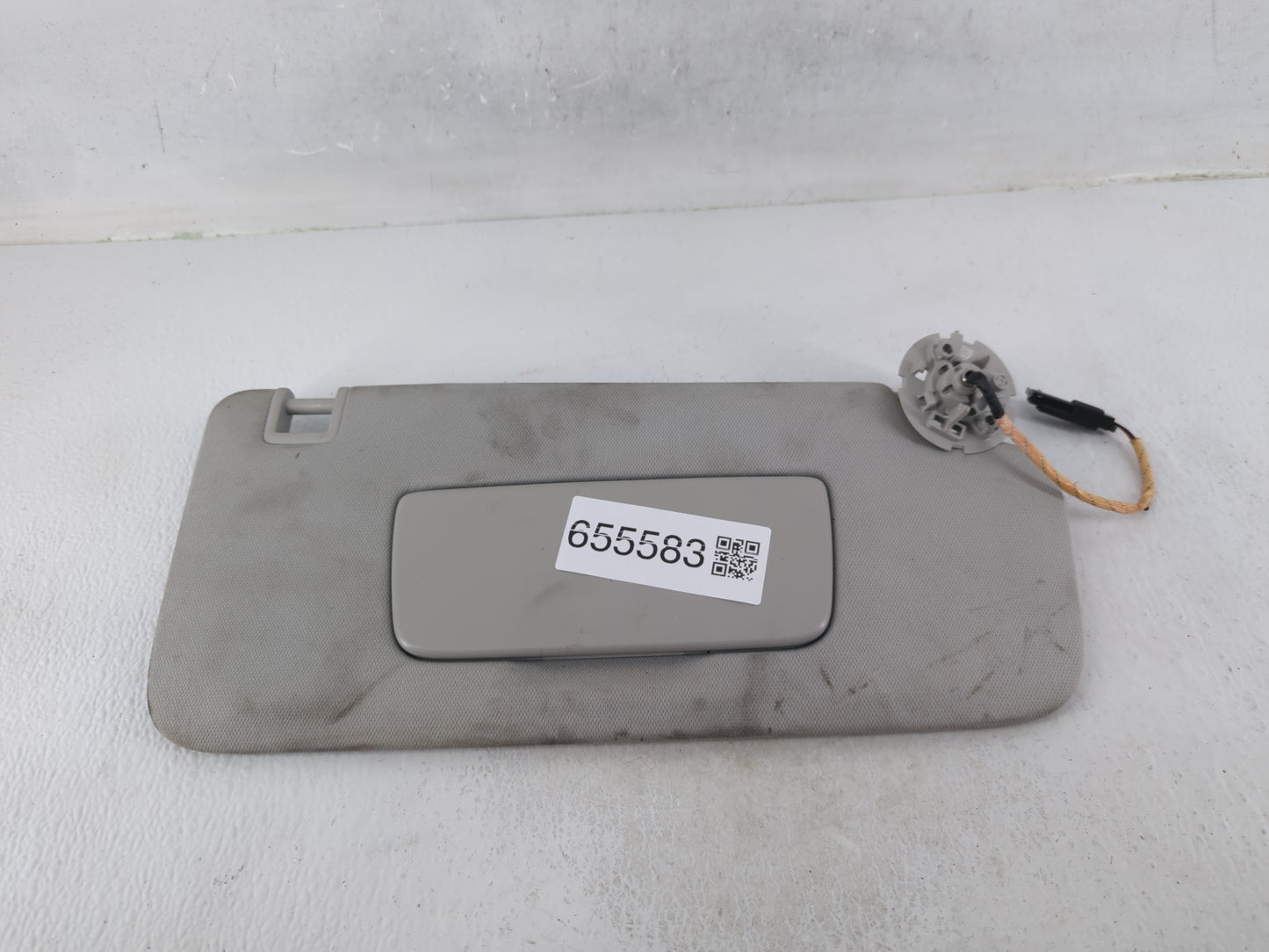 2018-2022 Chevrolet Traverse Sun Visor Shade Replacement Passenger Right Mirror Fits Fits 2018 2019 2020 2021 2022 OEM Used 