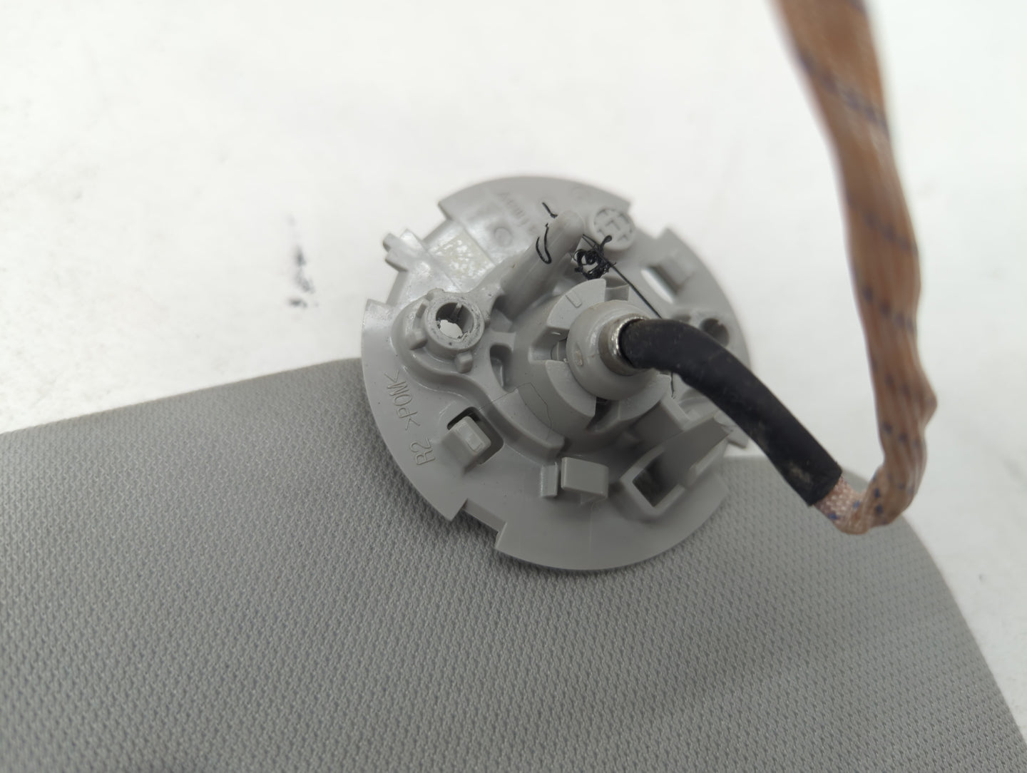 2018-2022 Chevrolet Traverse Sun Visor Shade Replacement Passenger Right Mirror Fits Fits 2018 2019 2020 2021 2022 OEM Used 