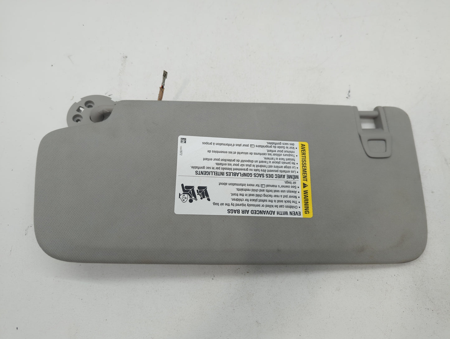 2018-2022 Chevrolet Traverse Sun Visor Shade Replacement Passenger Right Mirror Fits Fits 2018 2019 2020 2021 2022 OEM Used 