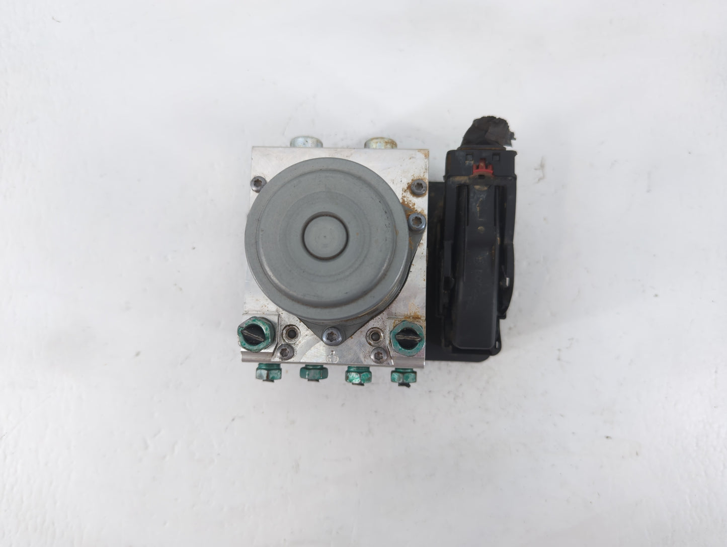 2019-2022 Chevrolet Traverse ABS Pump Control Module Replacement P/N:84503309 Fits Fits 2019 2020 2021 2022 OEM Used Auto Pa
