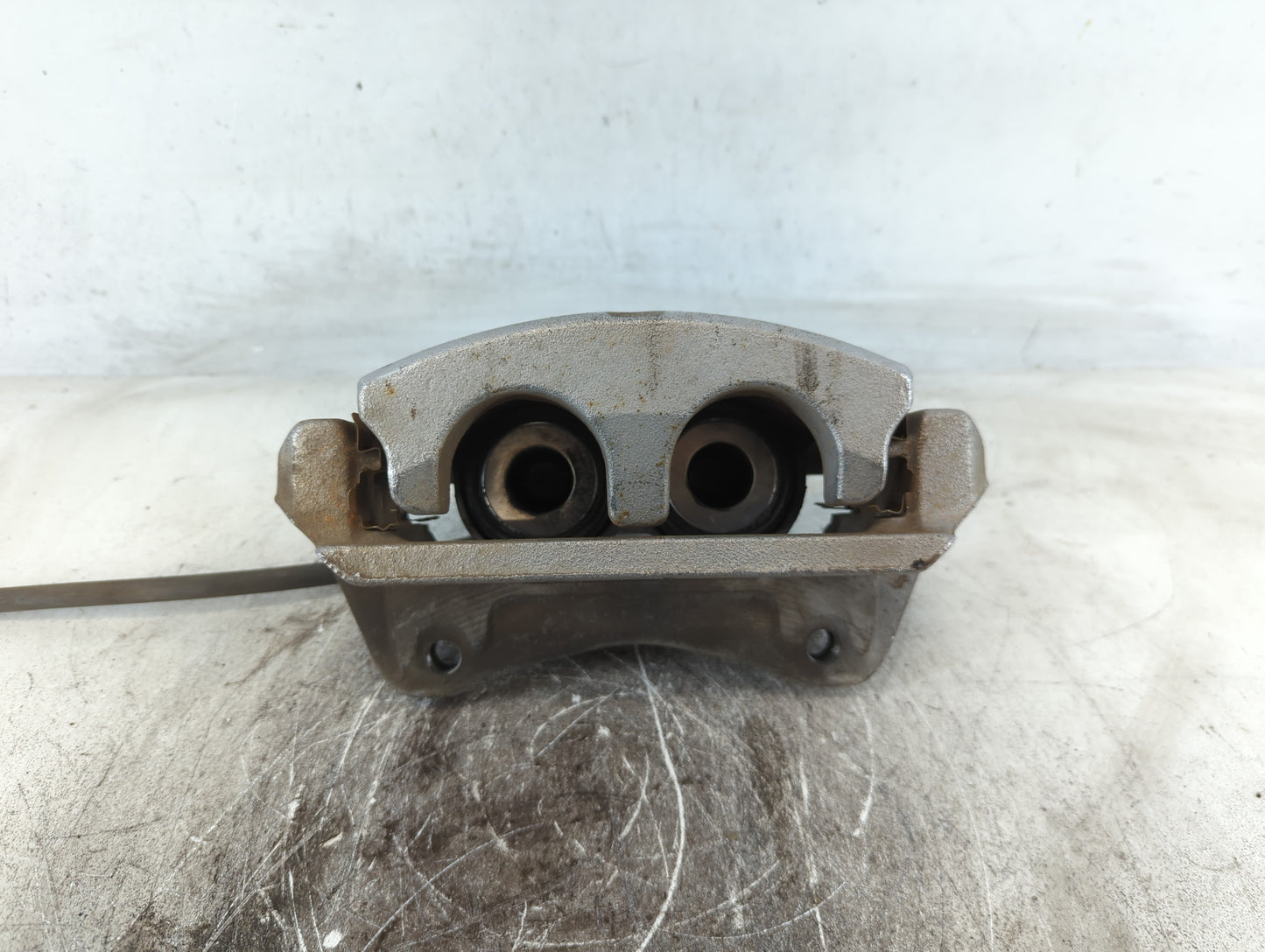 2018-2020 Chevrolet Traverse Front Driver Left Brake Caliper - Oemusedautoparts1.com