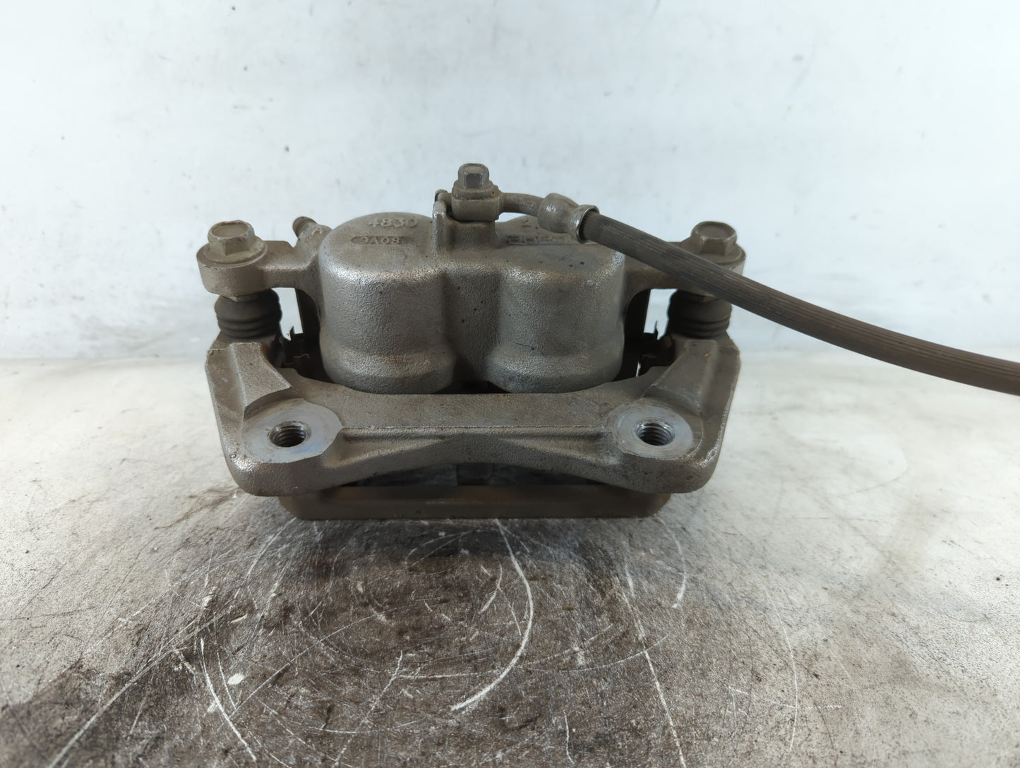 2018-2020 Chevrolet Traverse Front Driver Left Brake Caliper - Oemusedautoparts1.com