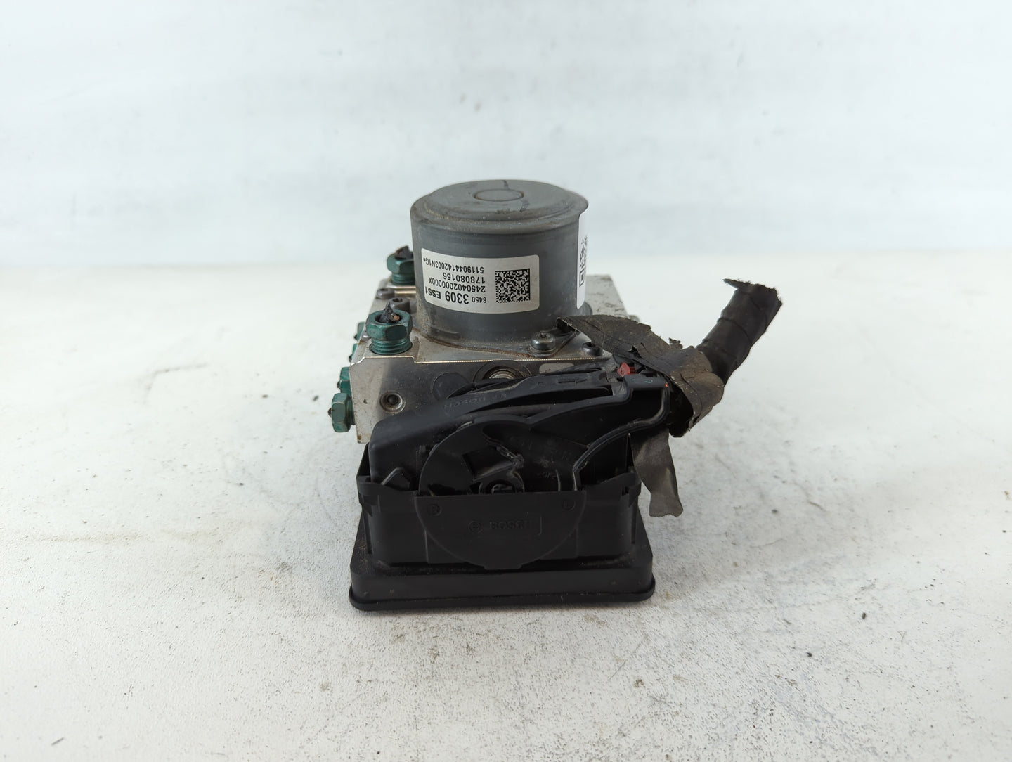 2019-2022 Chevrolet Traverse ABS Pump Control Module Replacement P/N:84503309 Fits Fits 2019 2020 2021 2022 OEM Used Auto Pa